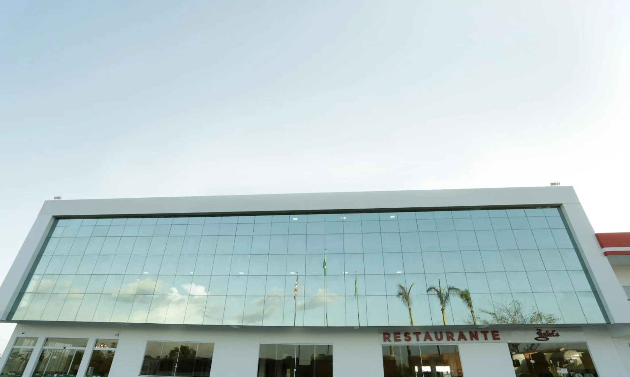 Facade/entrance in Valen Porto Hotel São Luís