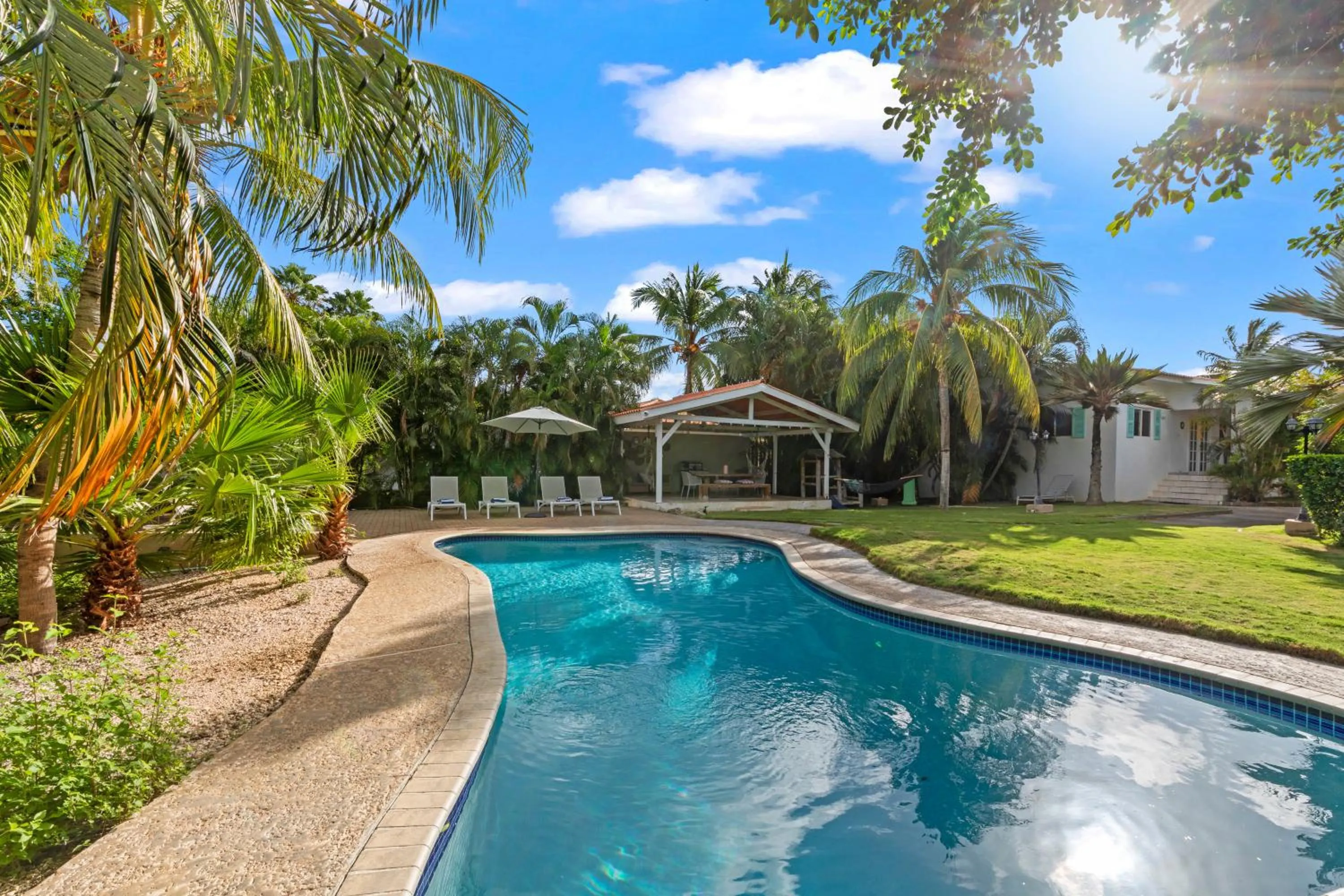 Swimming pool in TUK Tropical Boutique Resort Jan Thiel