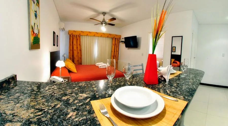 Dining area in Pilar Apart Hotel