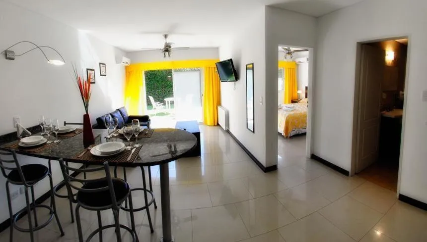 Day, Dining Area in Pilar Apart Hotel