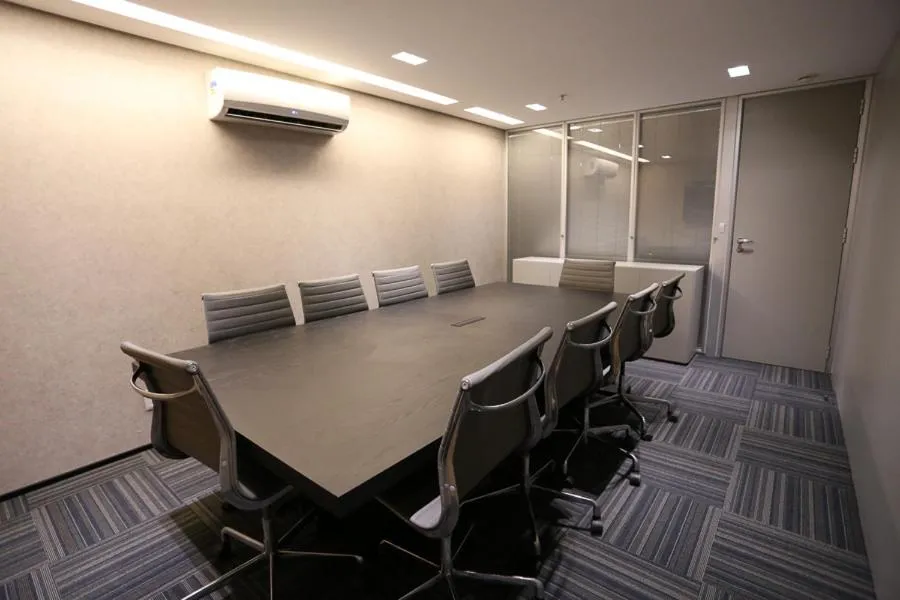Meeting/conference room in Astron Suítes Mondial Salvador by Nobile