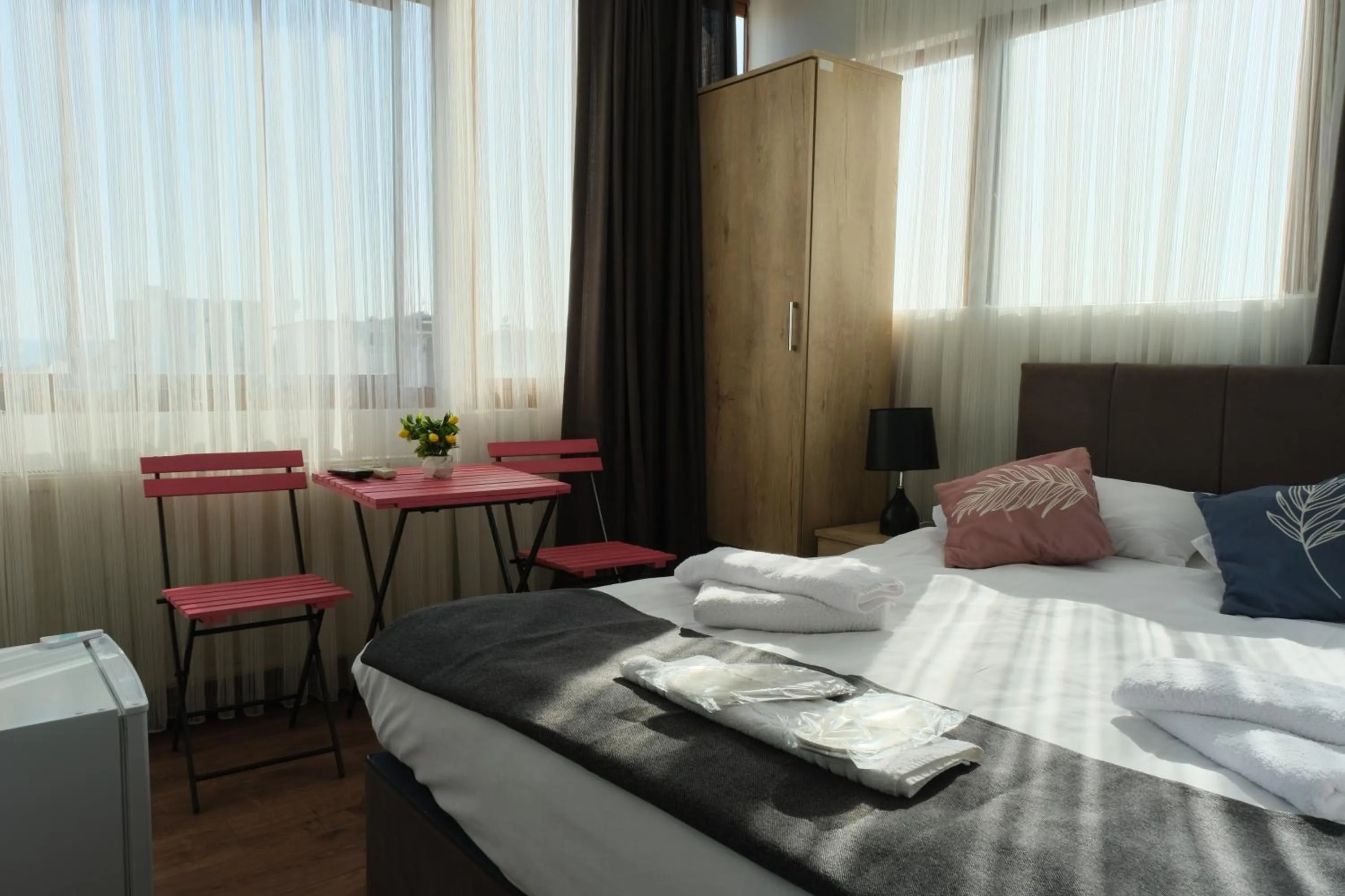 Photo of the whole room in Kondoskali Hotel