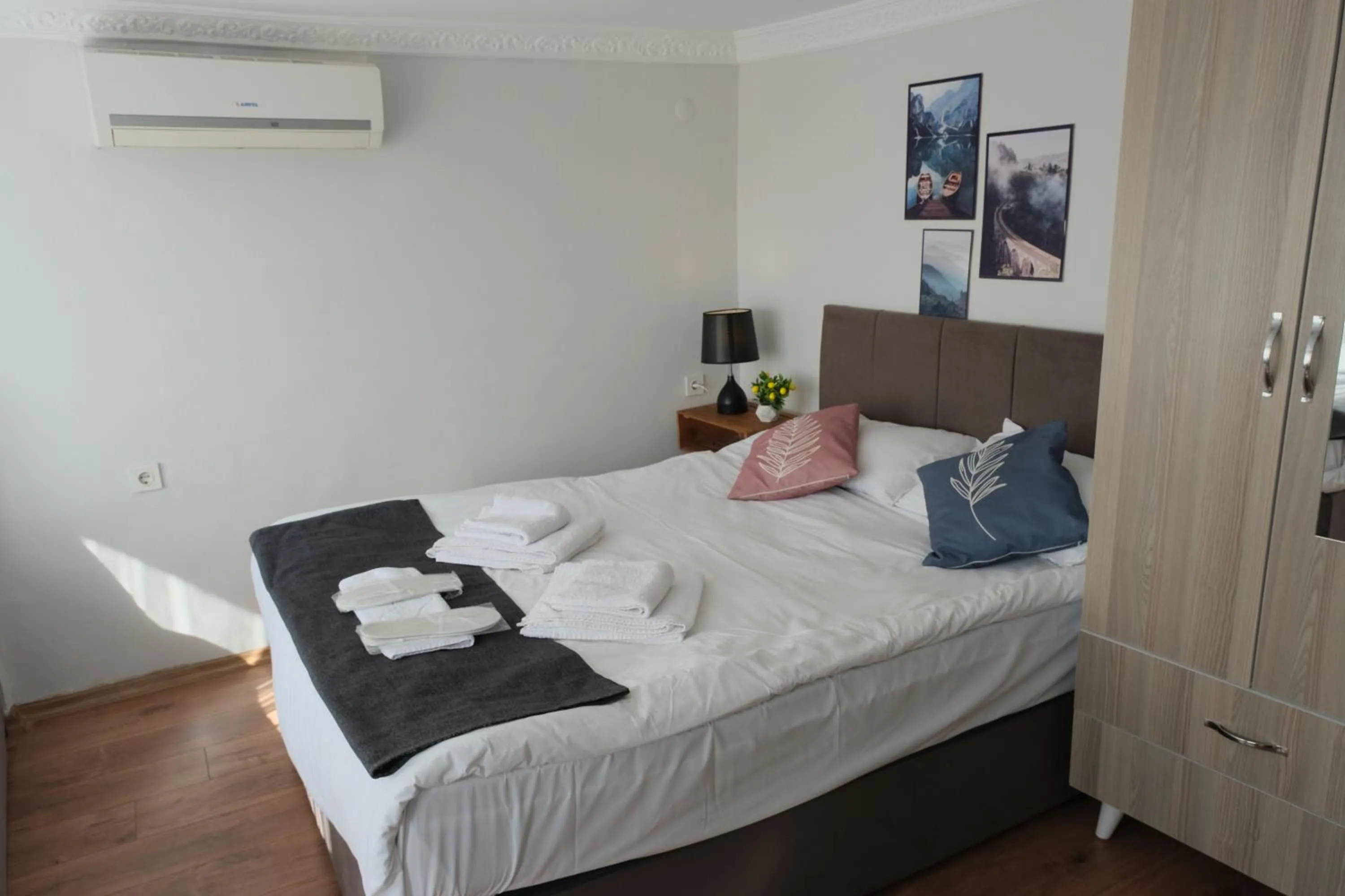 Photo of the whole room in Kondoskali Hotel