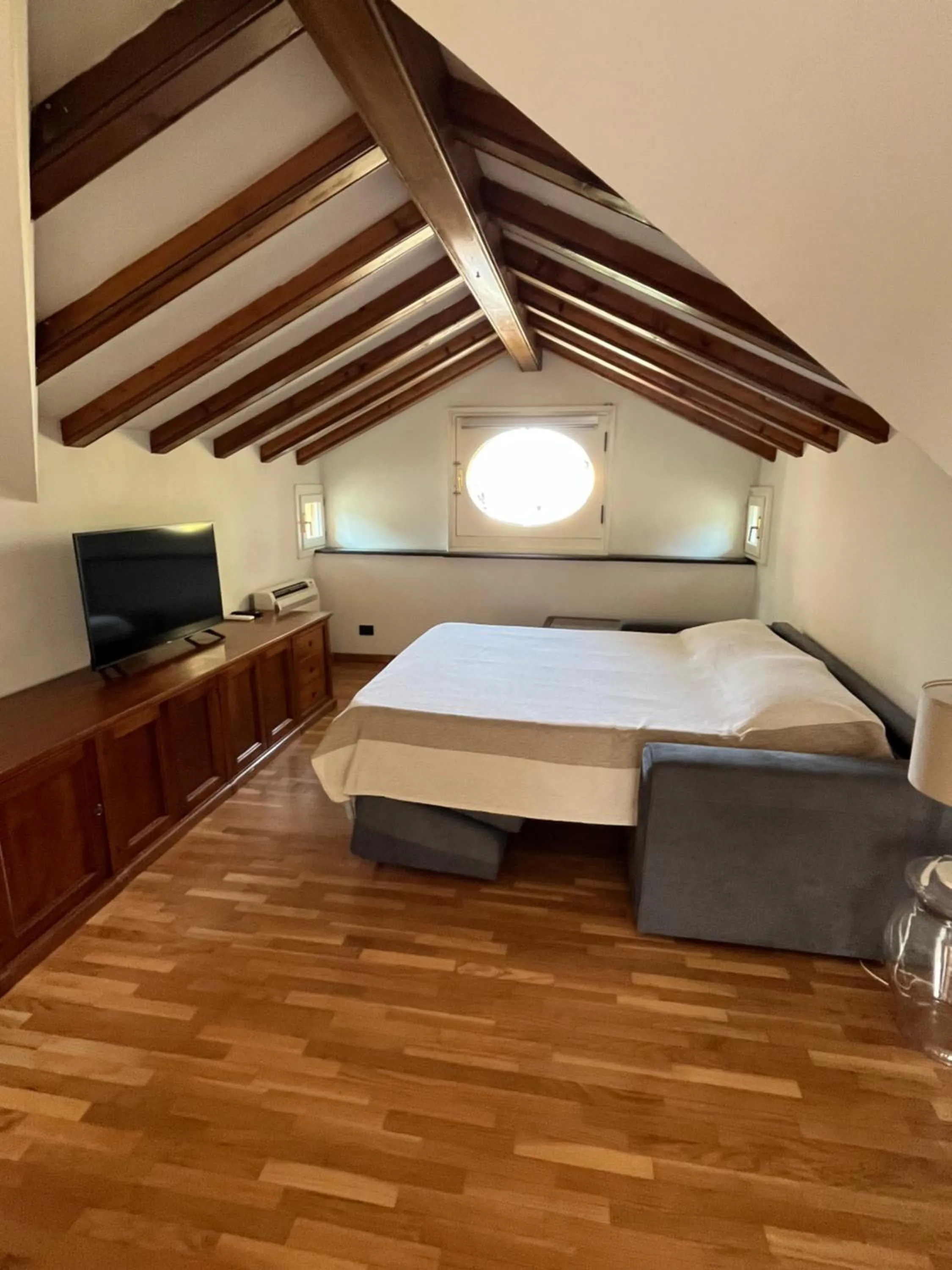 Bedroom, Bed in Villa Mirosa