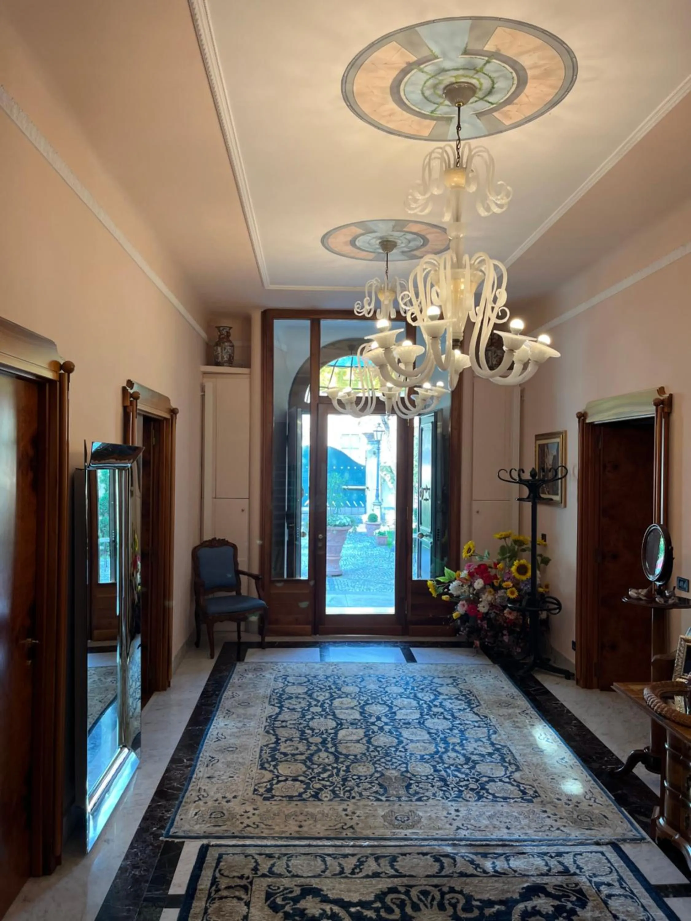 Lounge or bar in Villa Mirosa