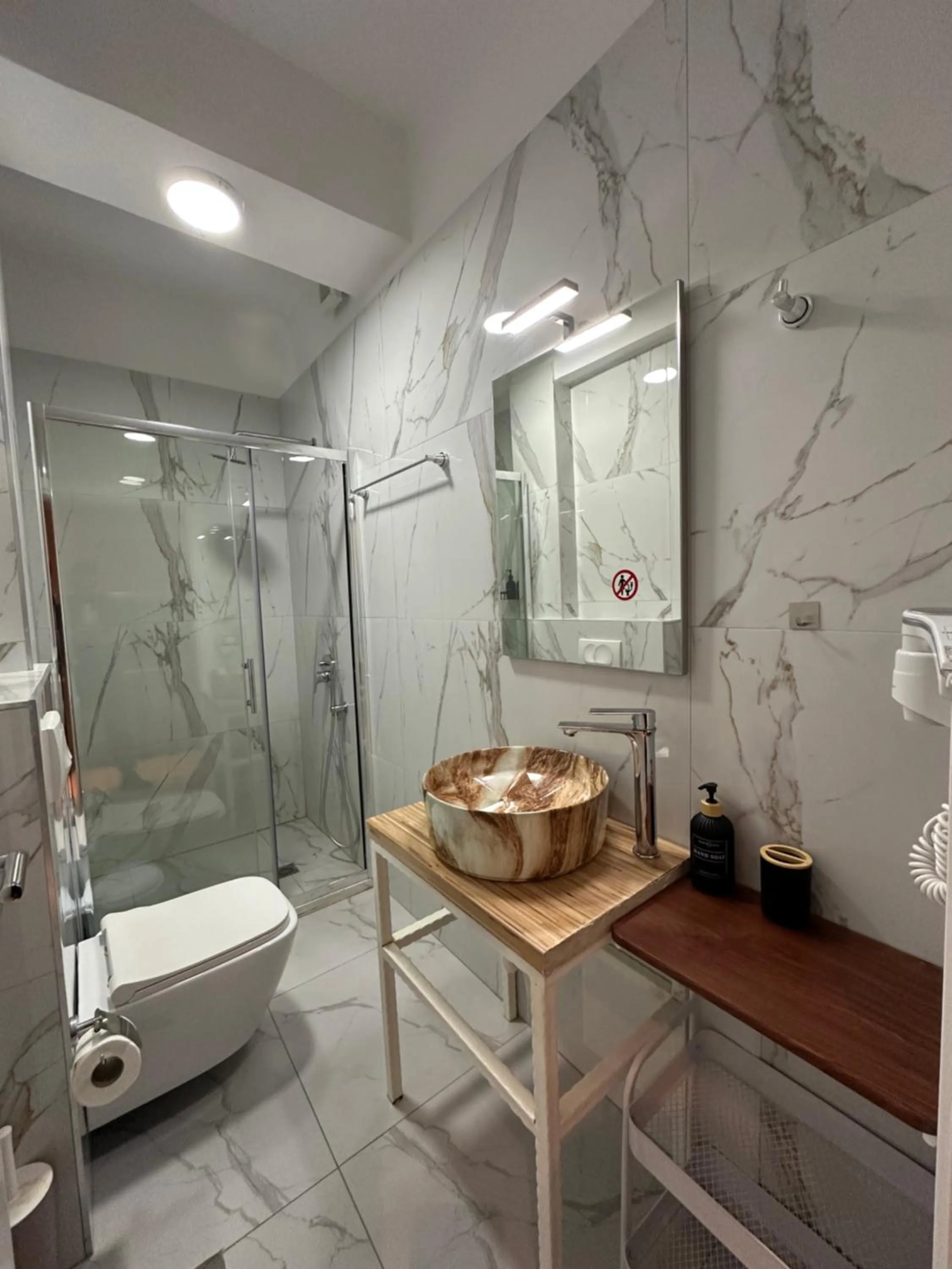 Shower in DREAM APARTMENTS Saranda
