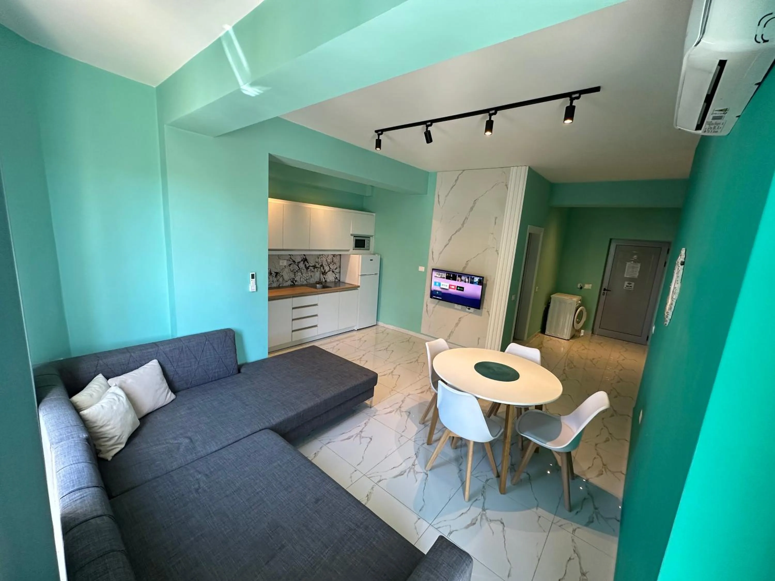 Communal lounge/ TV room in DREAM APARTMENTS Saranda