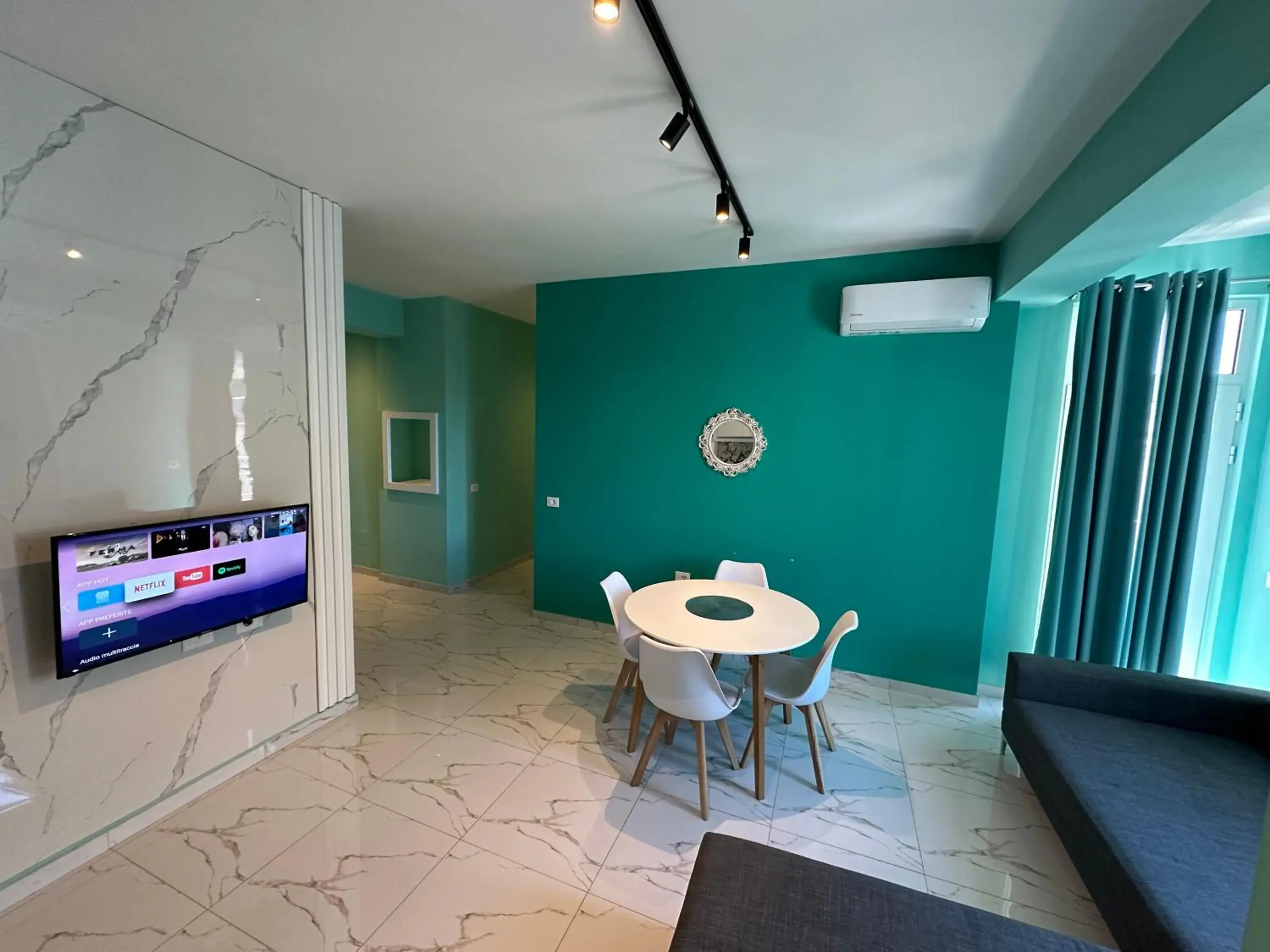 Two-Bedroom Superior Apartment in DREAM APARTMENTS Saranda Two-Bedroom Superior Apartment in DREAM APARTMENTS Saranda