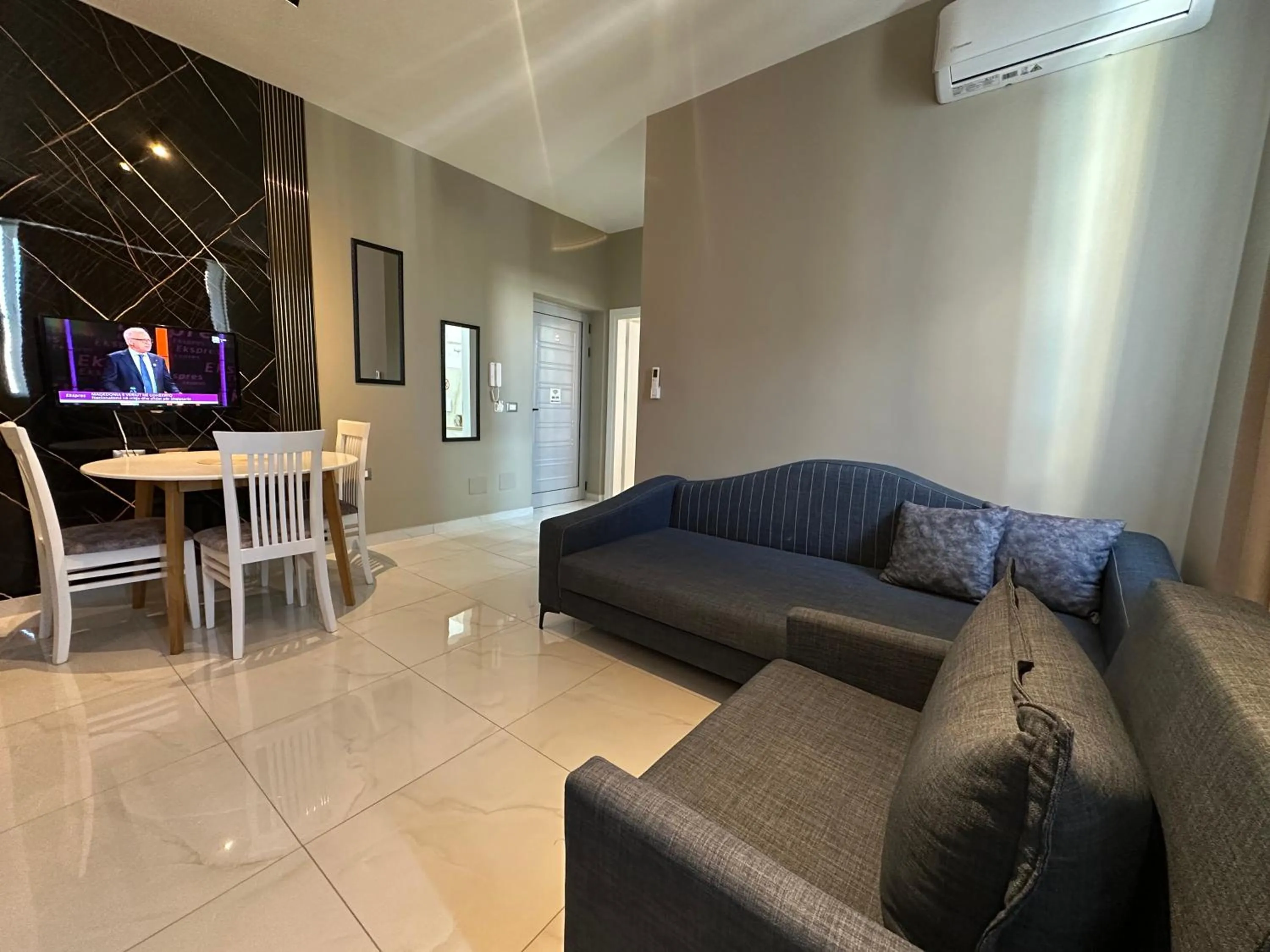 Communal lounge/ TV room in DREAM APARTMENTS Saranda