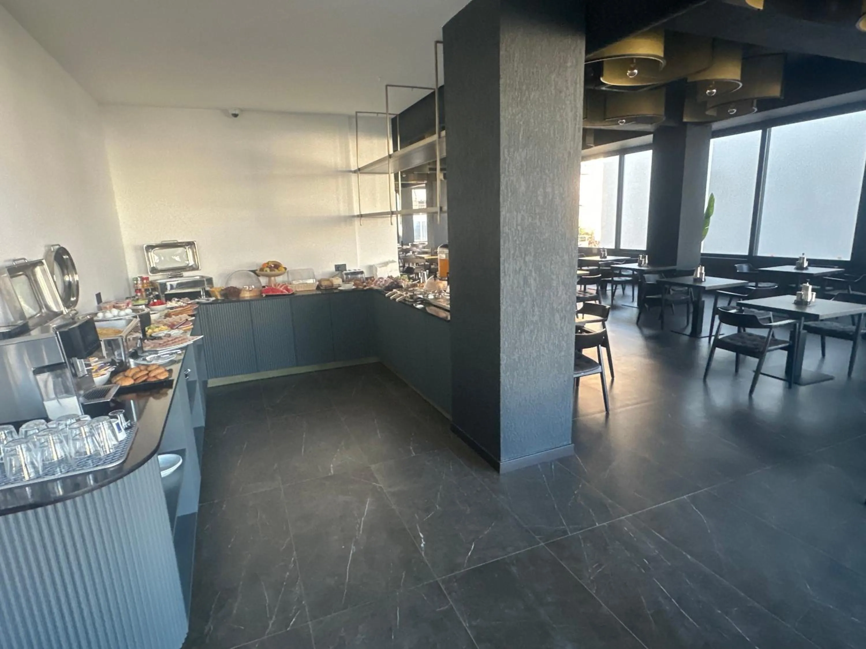 Restaurant/places to eat in DREAM APARTMENTS Saranda