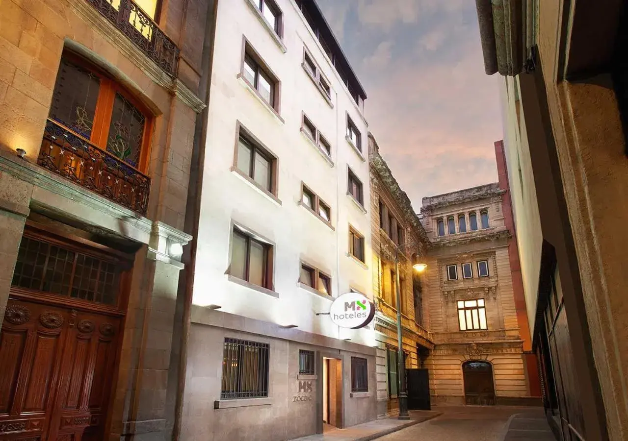 Facade/entrance in Hotel MX zócalo CDMX, Trademark Collection by Wyndham Facade/entrance in Hotel MX zócalo CDMX, Trademark Collection by Wyndham