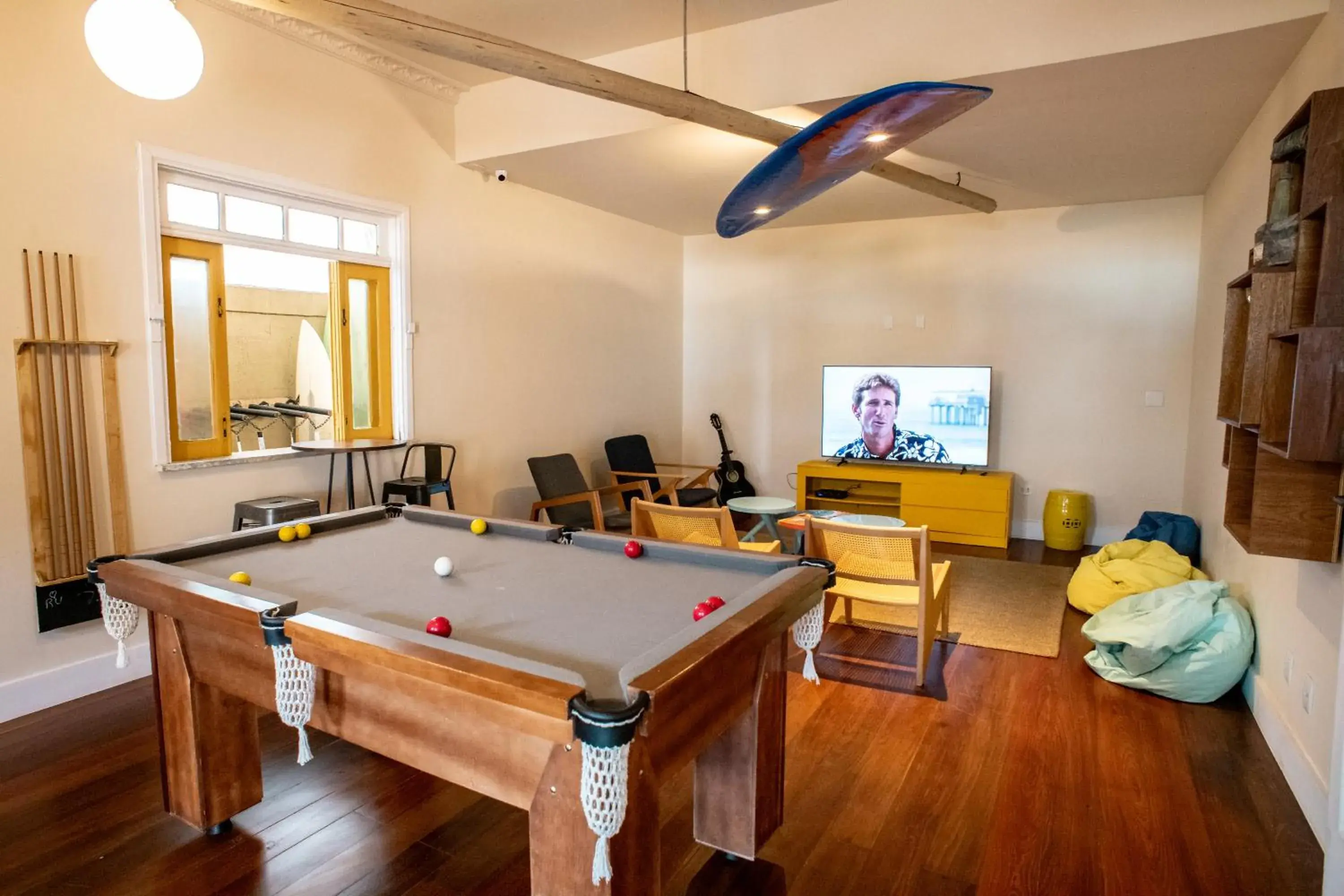 Living room in Longboard Paradise Surf Club Living room in Longboard Paradise Surf Club