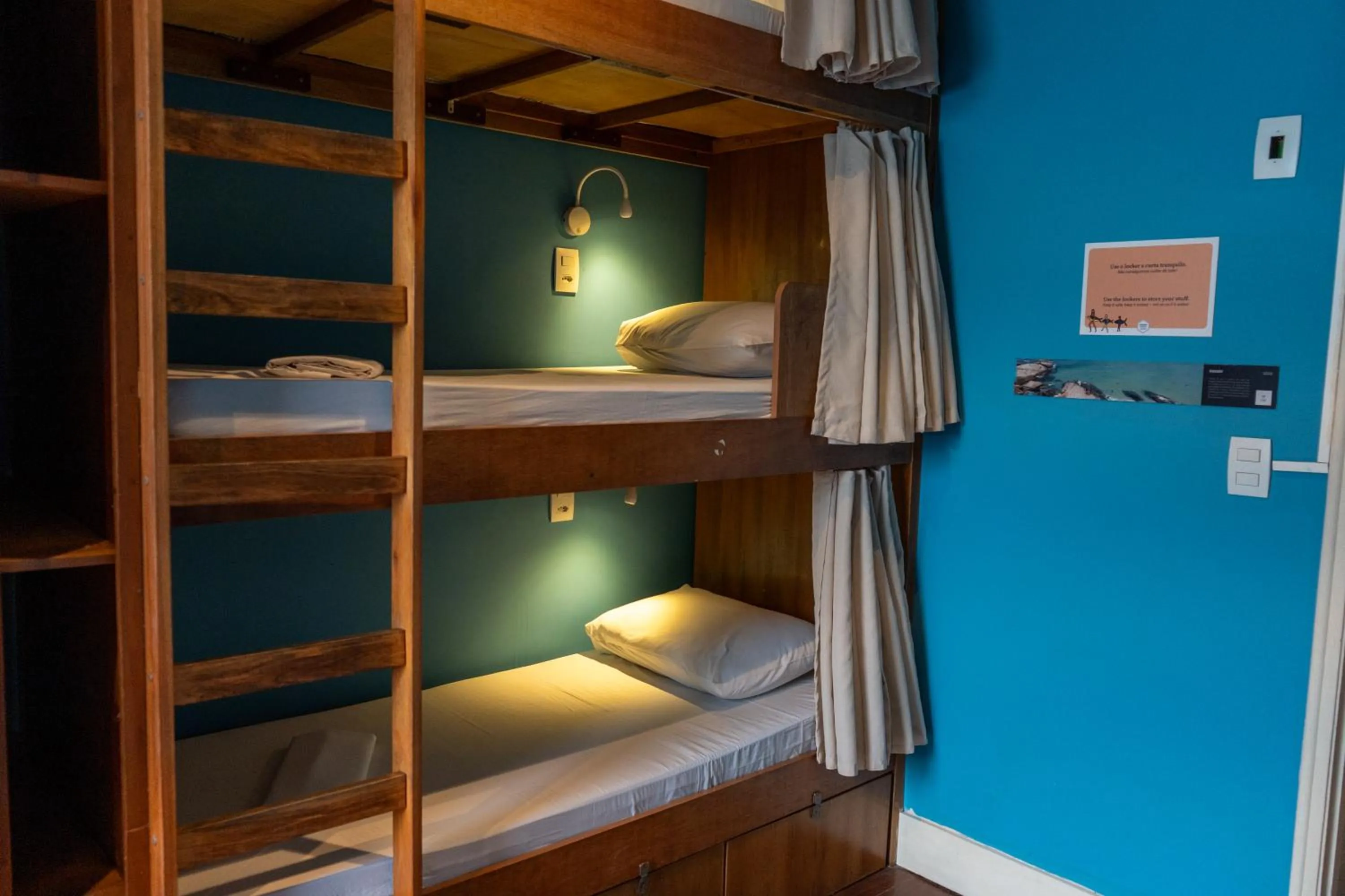 Bedroom, Bed in Longboard Paradise Surf Club