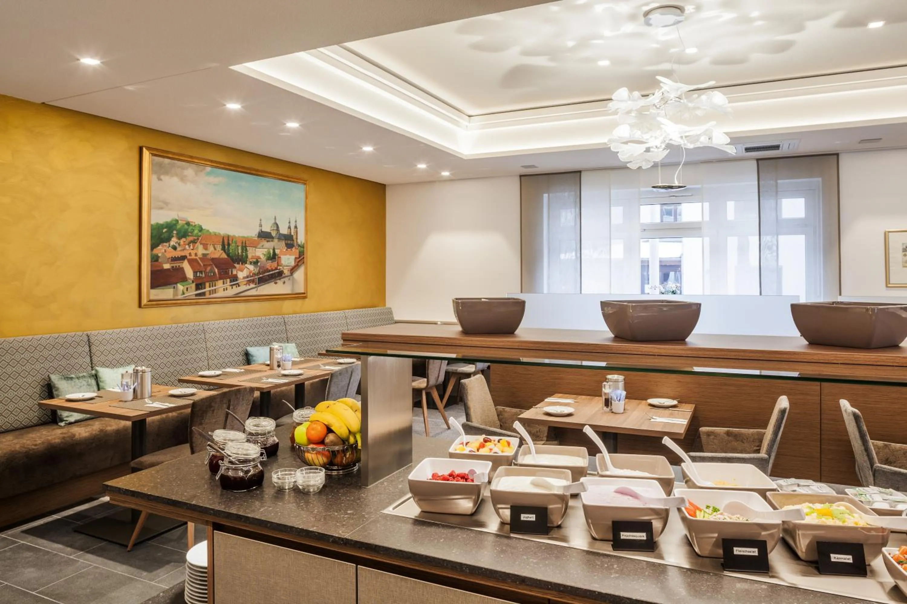 Restaurant/places to eat in Hotel am Dom