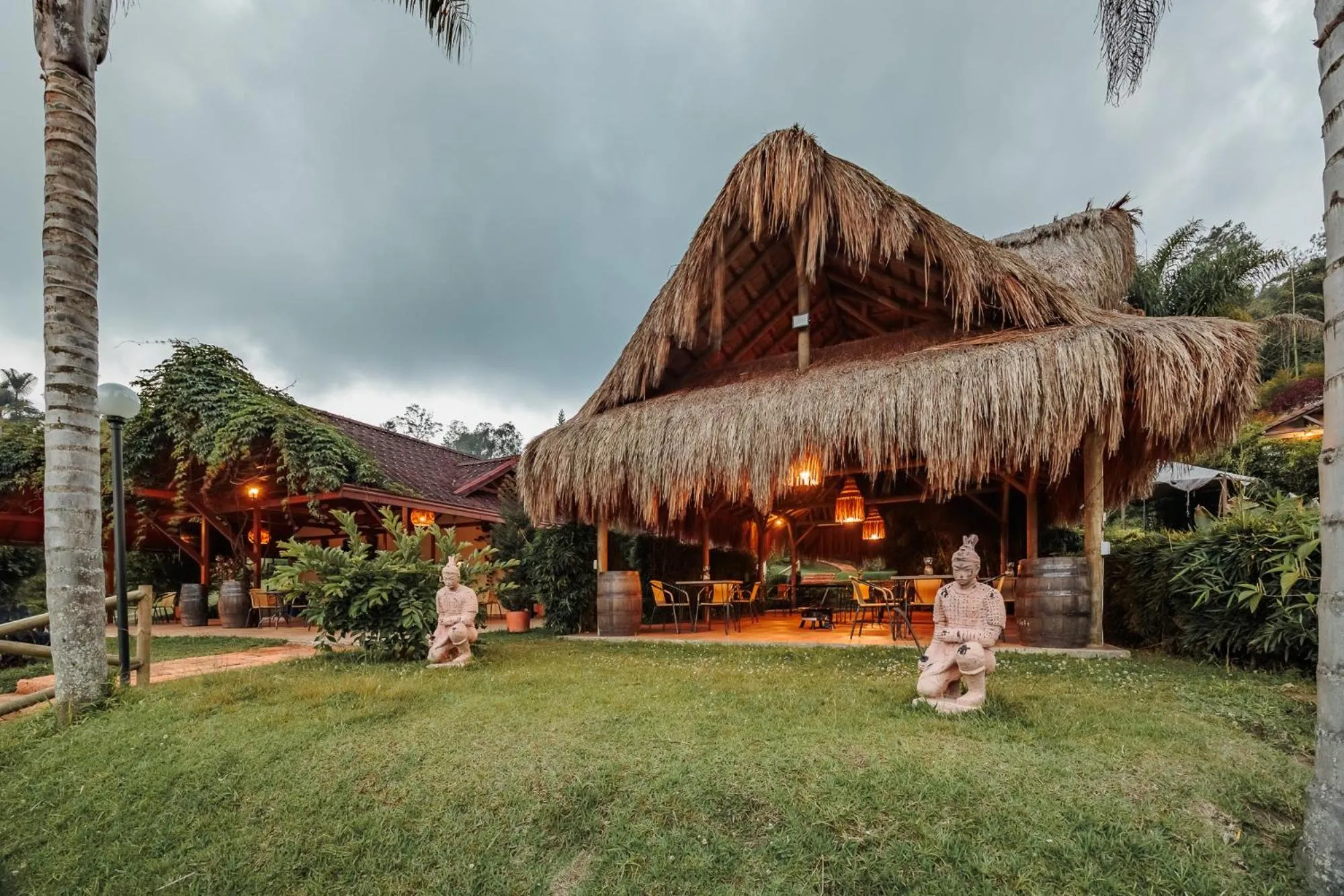 Property building in Pietrasanta hotel campestre frente a la represa del Peñol y Guatape