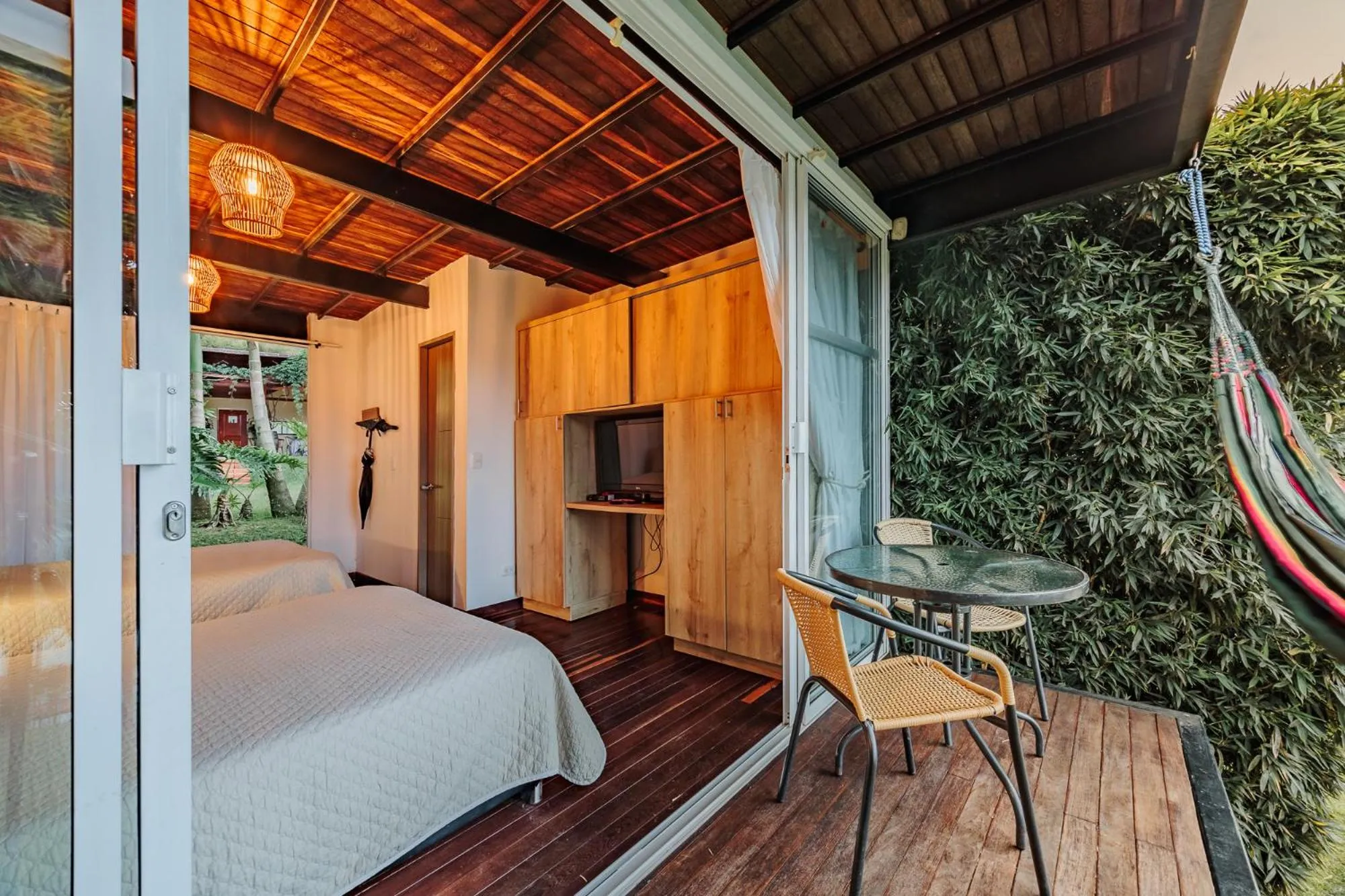 Bed in Pietrasanta hotel campestre frente a la represa del Peñol y Guatape