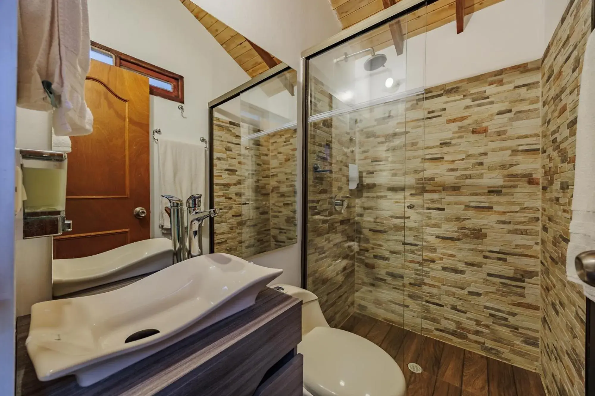 Bungalow - single occupancy in Pietrasanta hotel campestre frente a la represa del Peñol y Guatape Bungalow - single occupancy in Pietrasanta hotel campestre frente a la represa del Peñol y Guatape