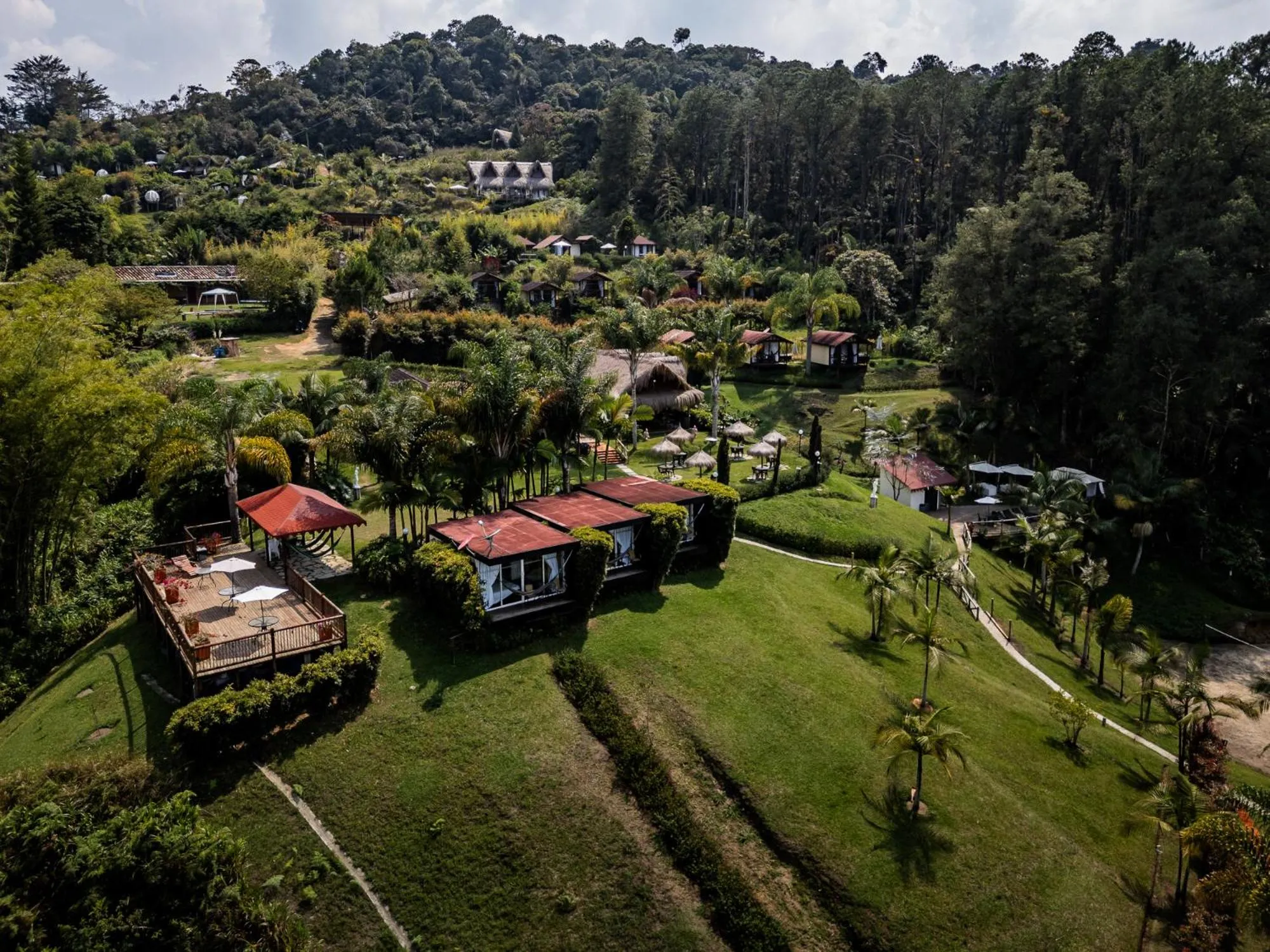 Property building in Pietrasanta hotel campestre frente a la represa del Peñol y Guatape