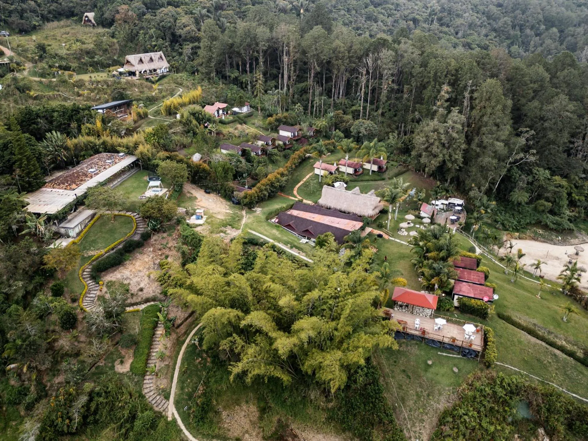 Property building in Pietrasanta hotel campestre frente a la represa del Peñol y Guatape