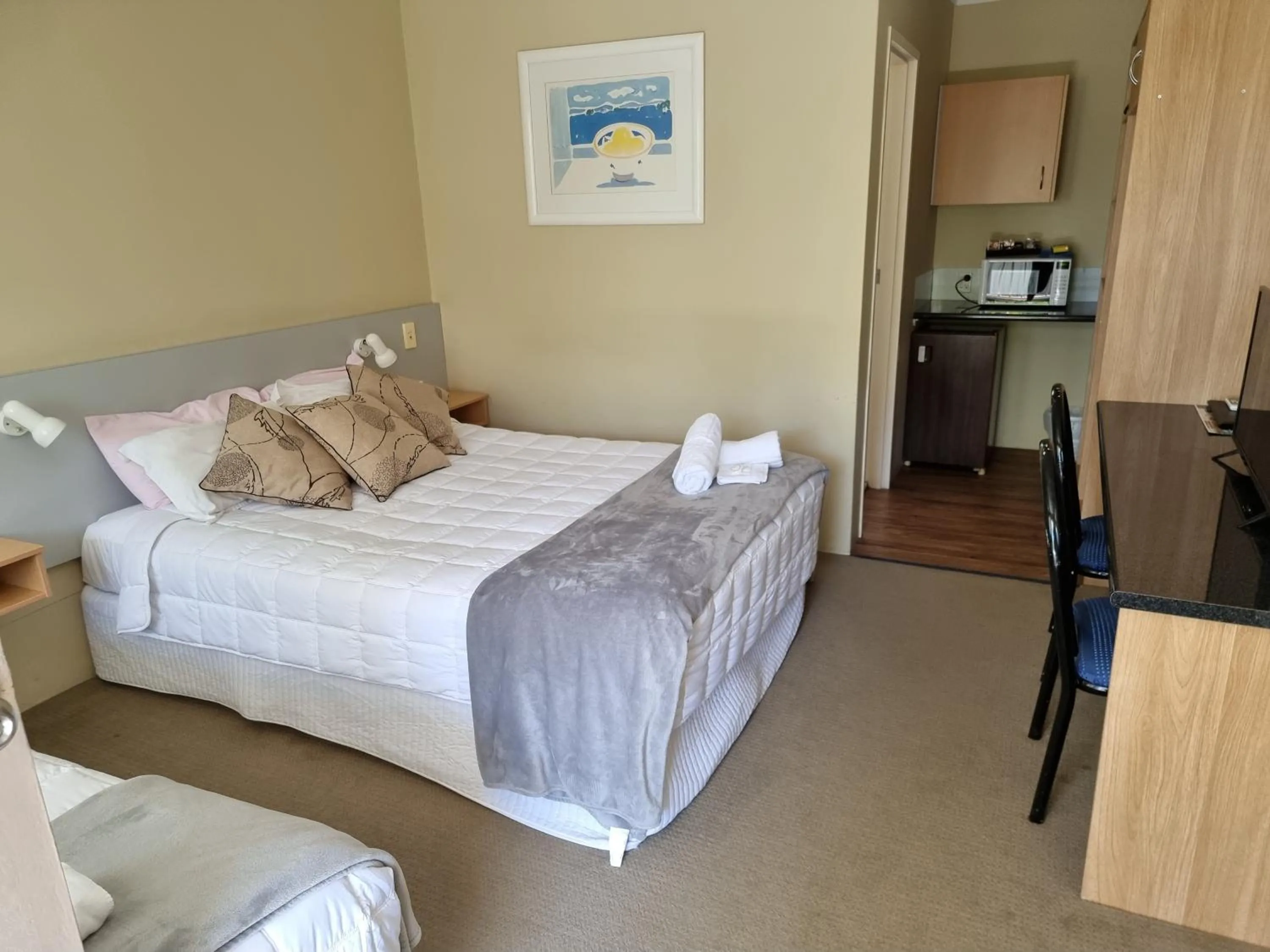 Bedroom, Bed in Ocean Parade Motel