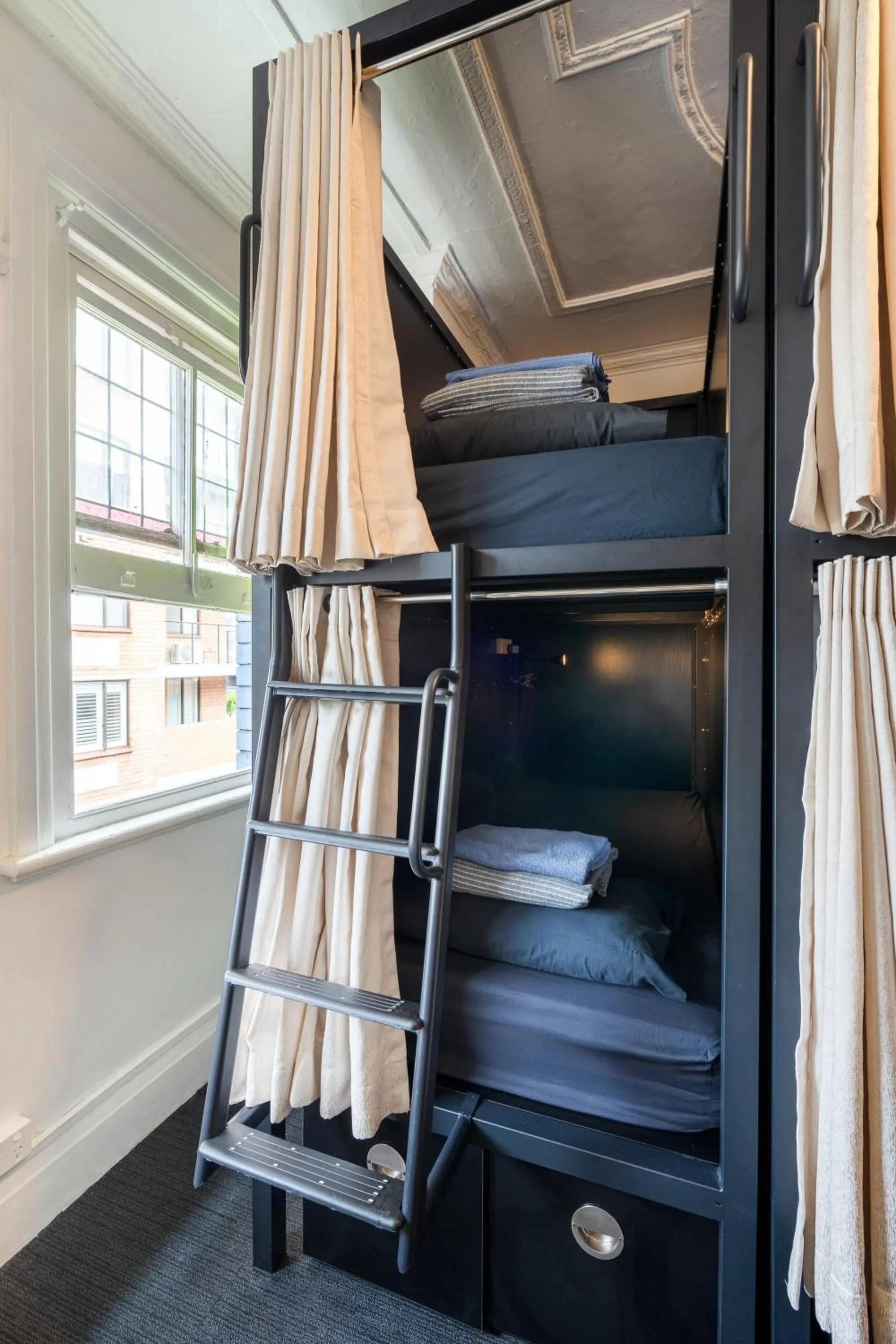 Bed in Tequila Sunrise Potts Point