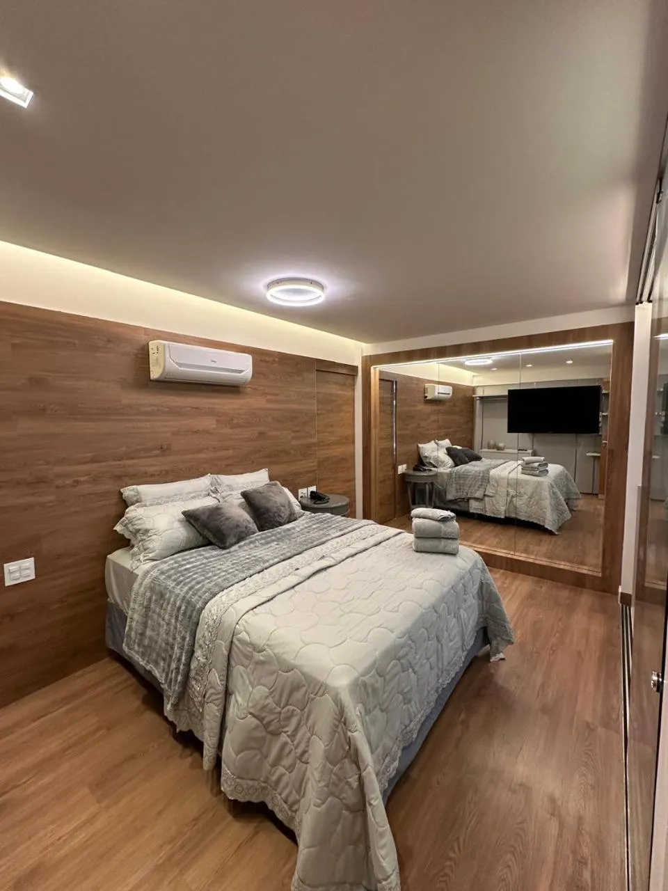 Bed in River Palace Hotel