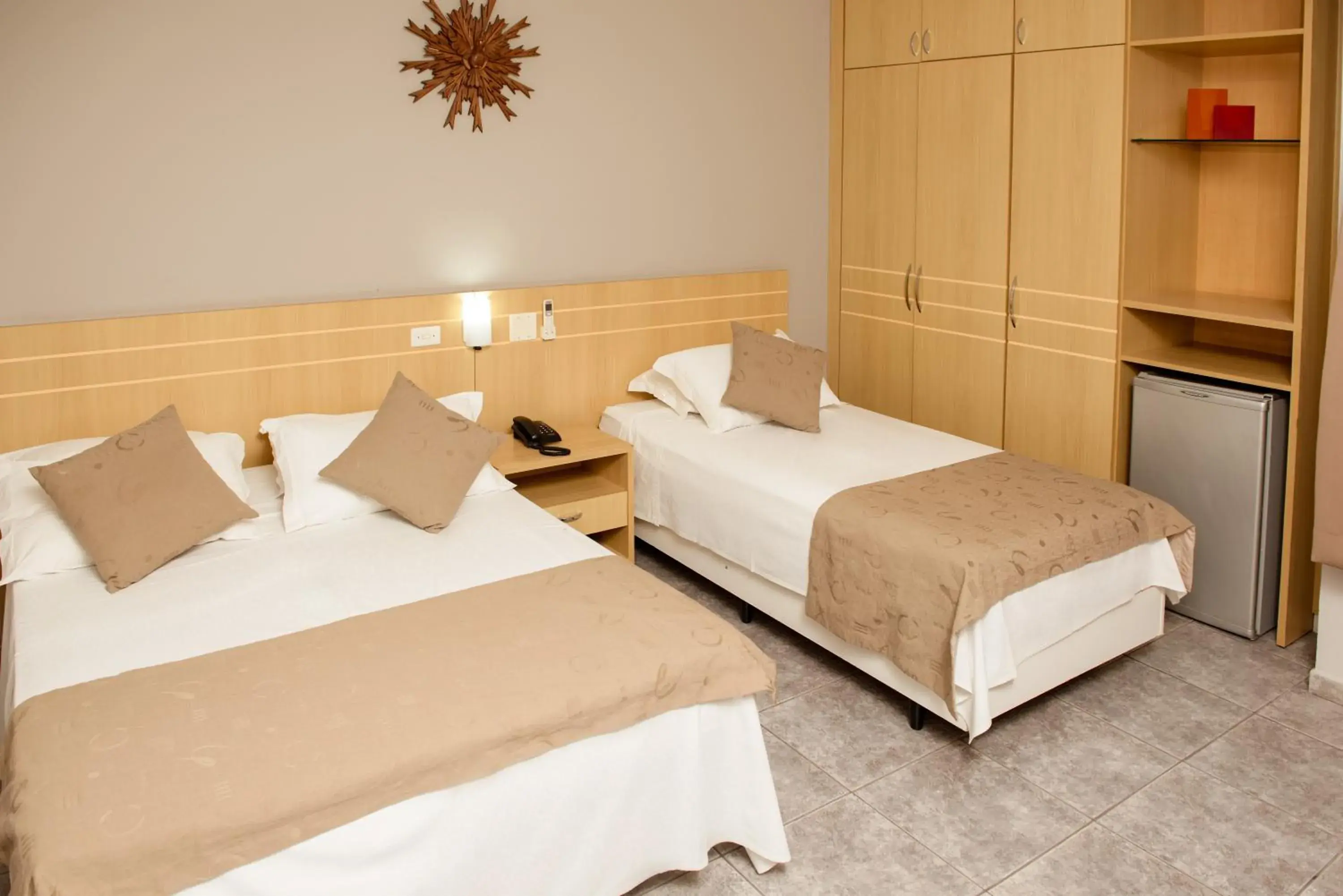 Luxury Triple Room in River Palace Hotel Luxury Triple Room in River Palace Hotel