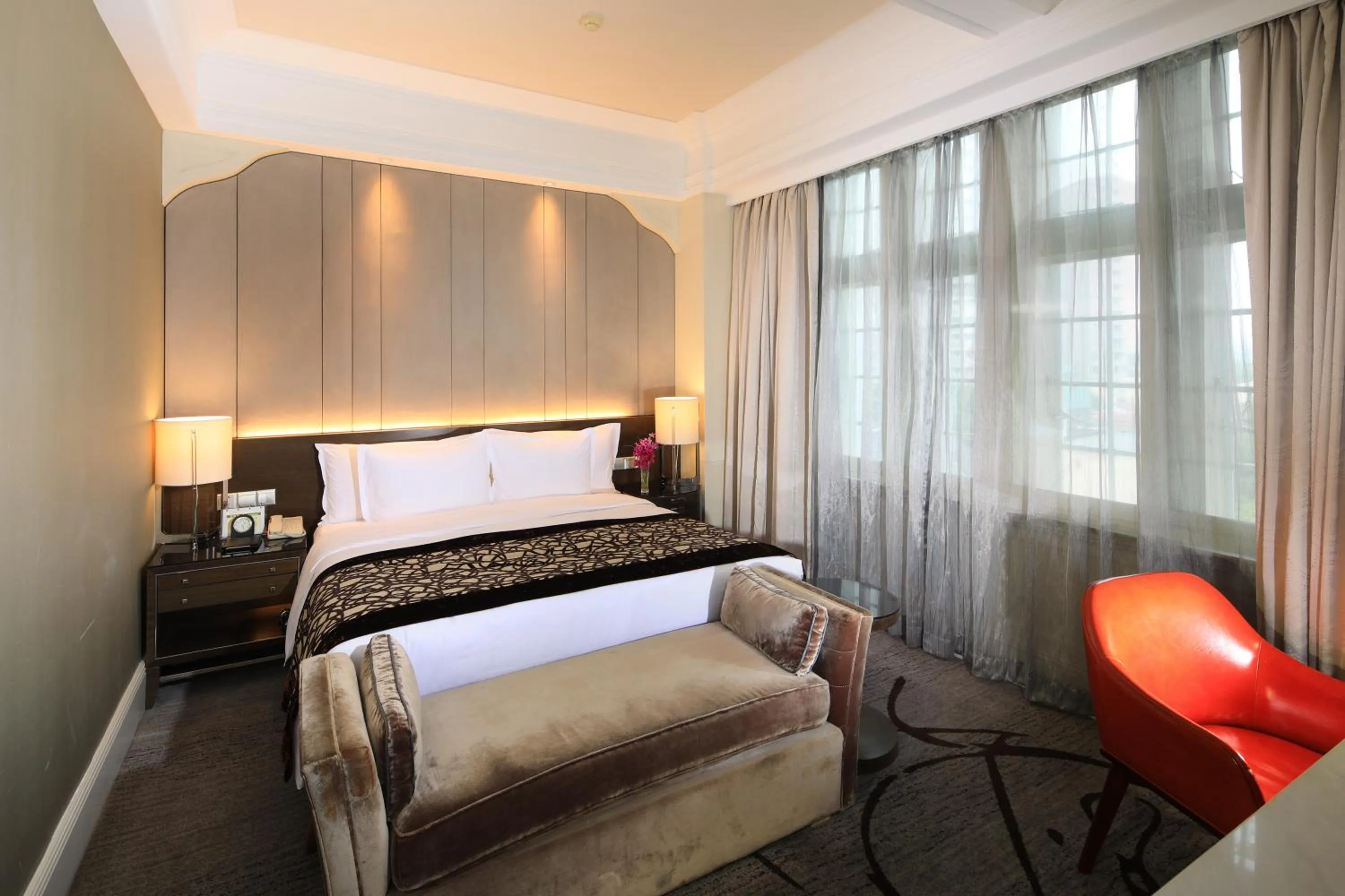Photo of the whole room, Bed in Jin Jiang Hotel Shanghai - historical hotel in the city-center of Huaihai shopping area and convenient access to metro lines