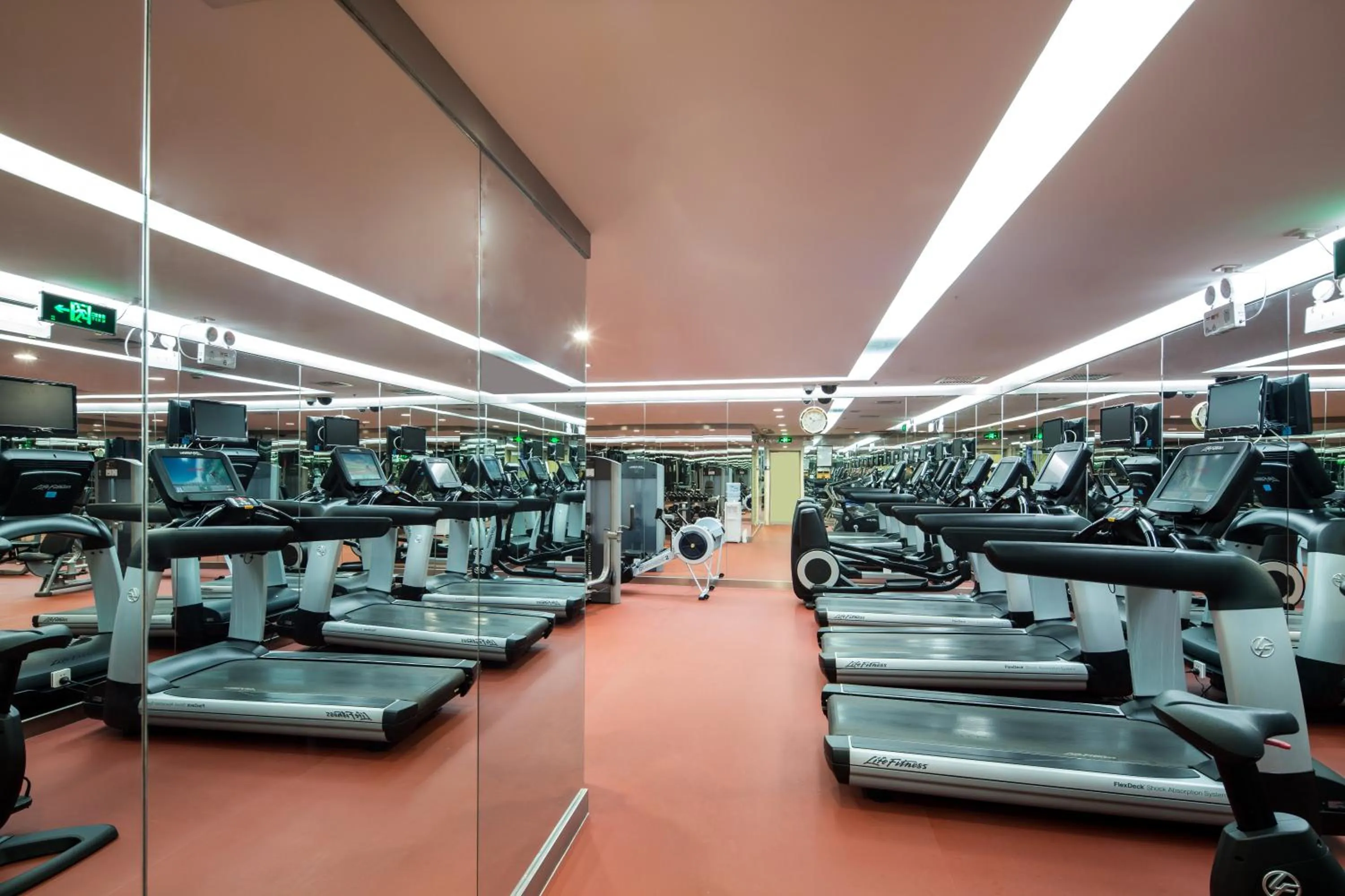 Fitness centre/facilities in Jin Jiang Hotel Shanghai - historical hotel in the city-center of Huaihai shopping area and convenient access to metro lines