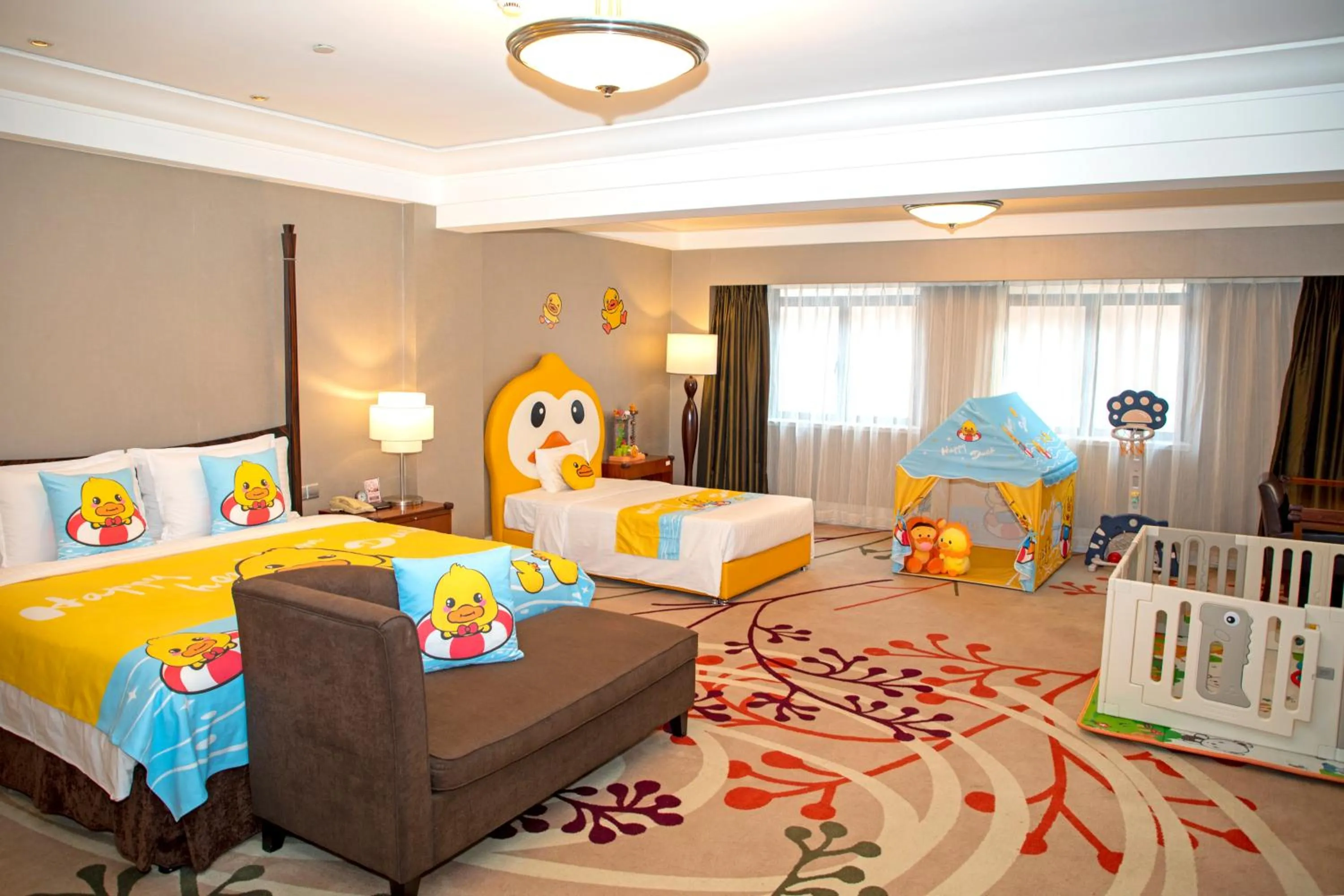 Photo of the whole room, Bed in Jin Jiang Hotel Shanghai - historical hotel in the city-center of Huaihai shopping area and convenient access to metro lines
