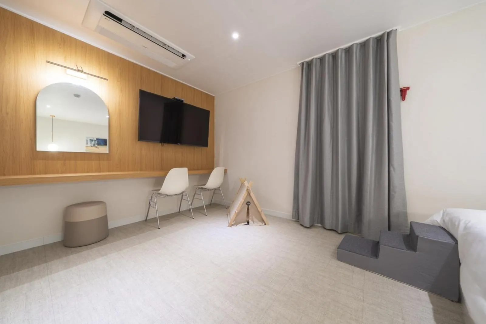 Bed in Goyo37 Hotel Osan by Aank