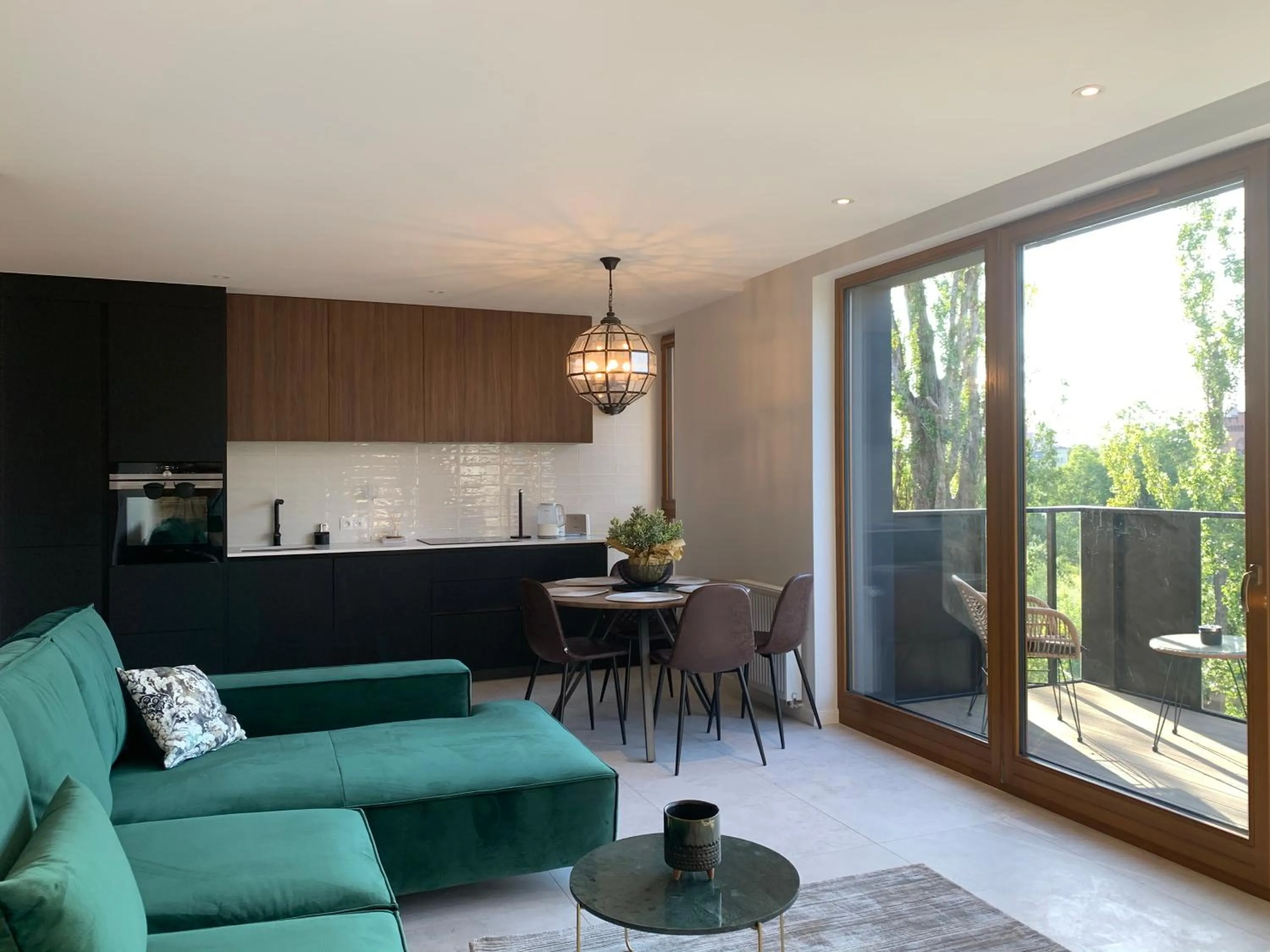 Baltic Riviera Apartments - Garden Sanctuary Retreat