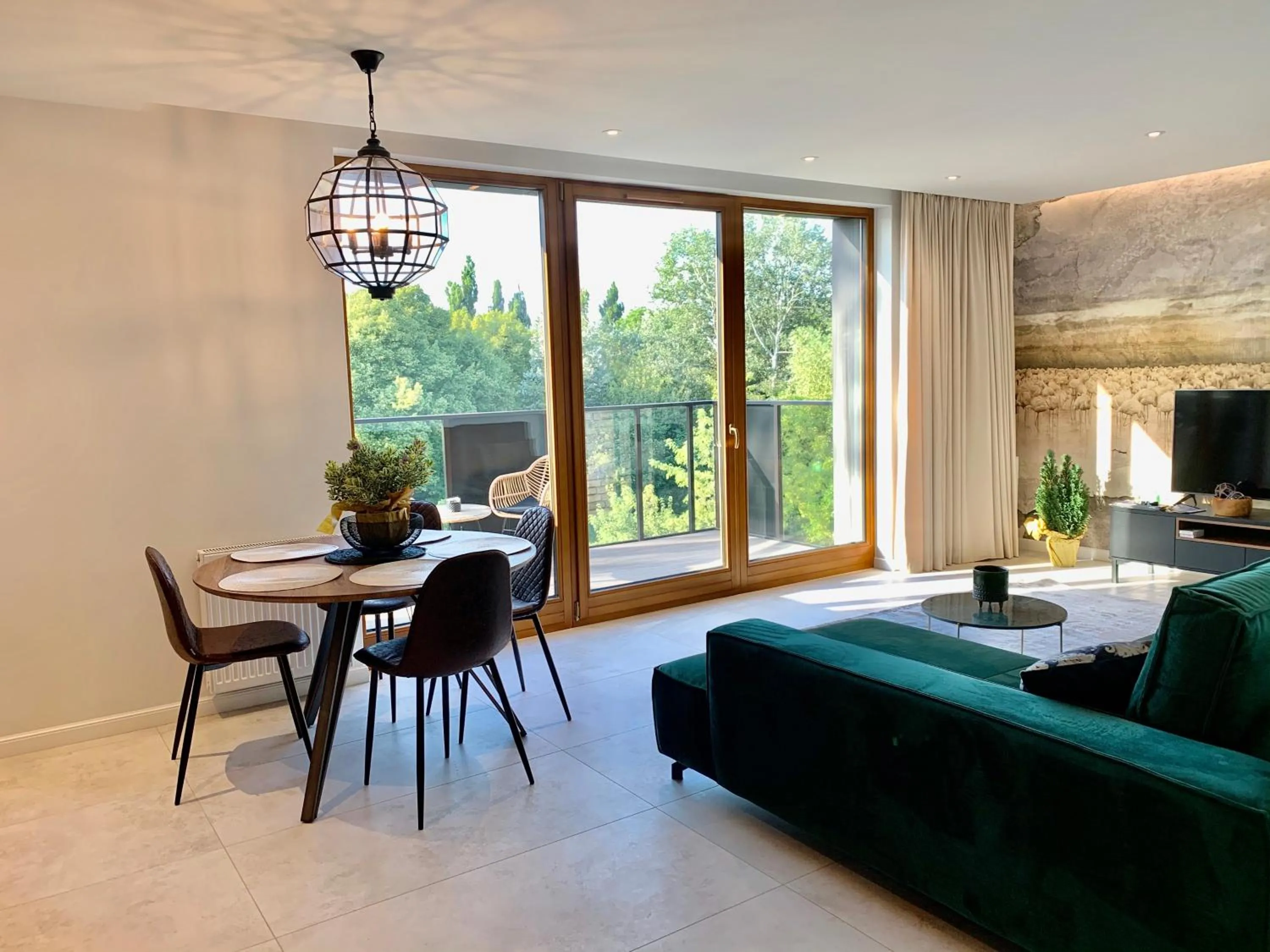 Baltic Riviera Apartments - Garden Sanctuary Retreat