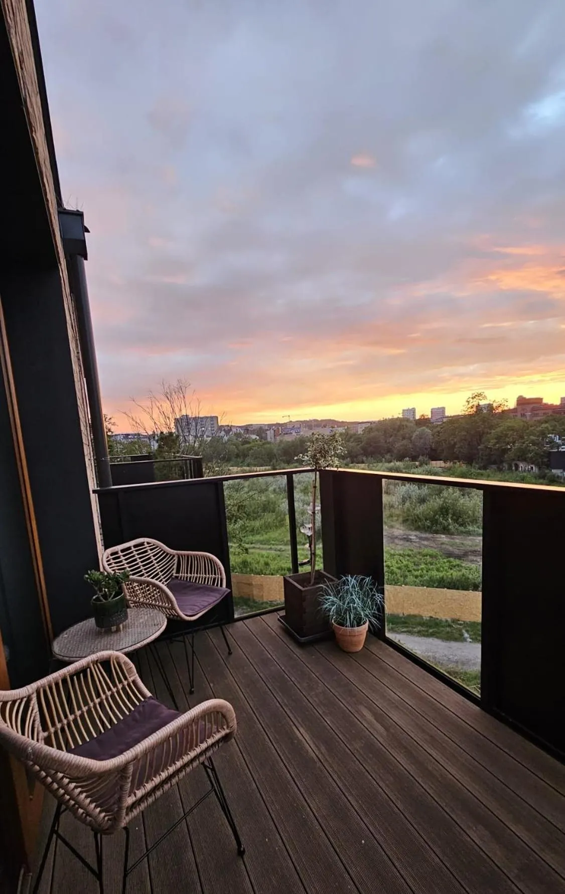 Baltic Riviera Apartments - Garden Sanctuary Retreat
