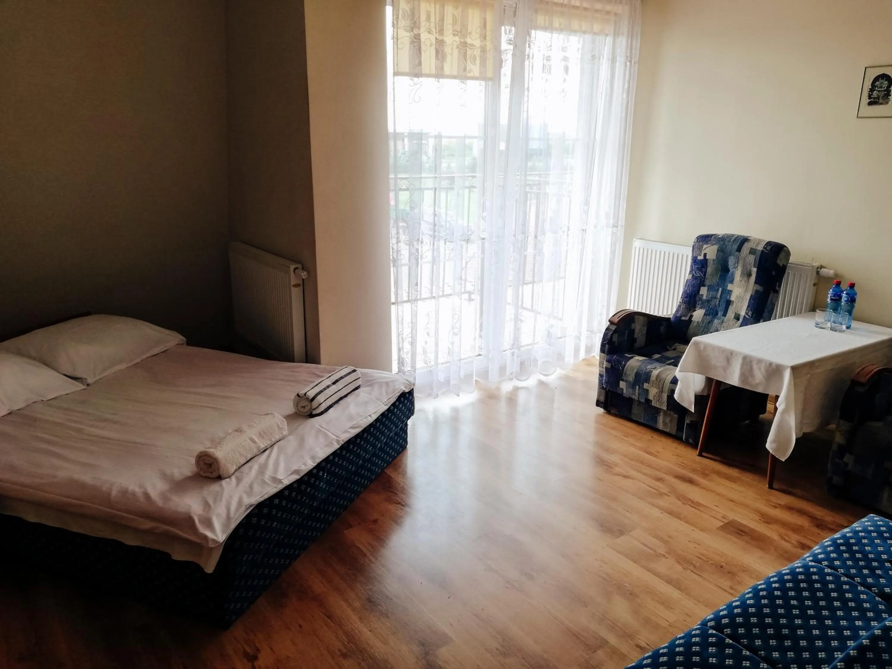 Bed in Zajazd Dolina Sadosiów