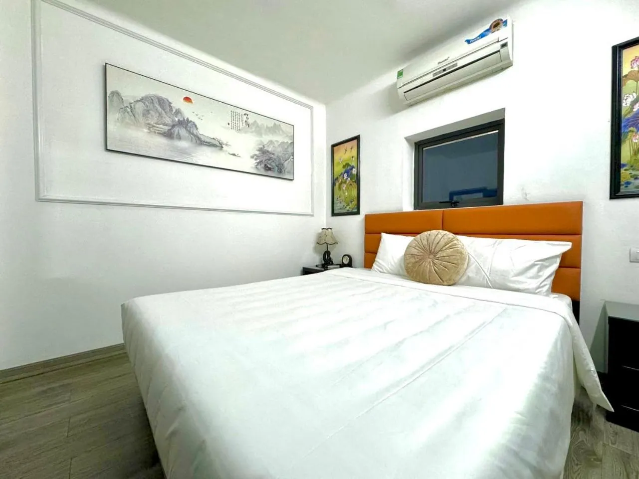 Bed in Hanoi Elpis Hotel