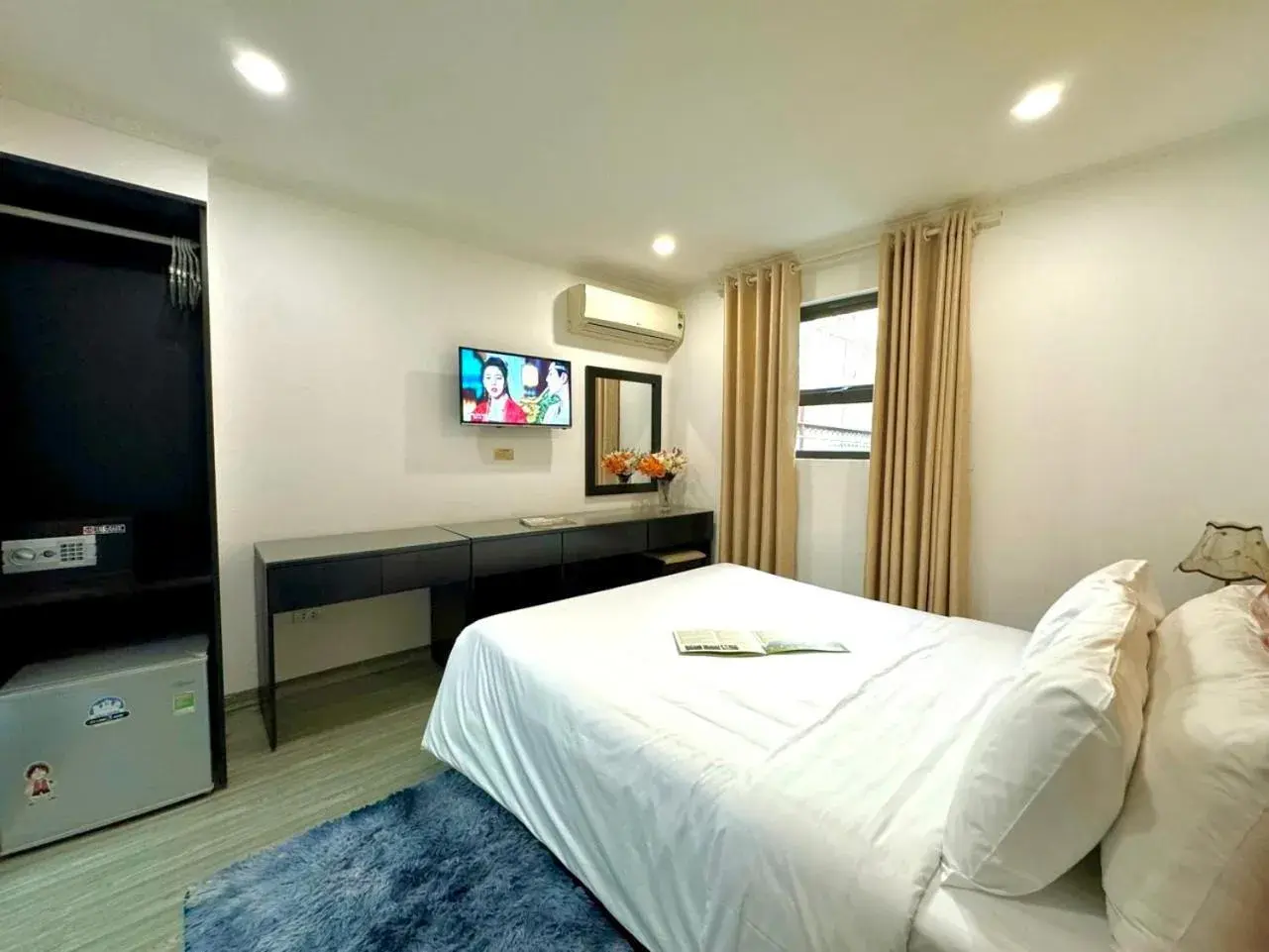 TV and multimedia, Bed in Hanoi Elpis Hotel TV and multimedia, Bed in Hanoi Elpis Hotel