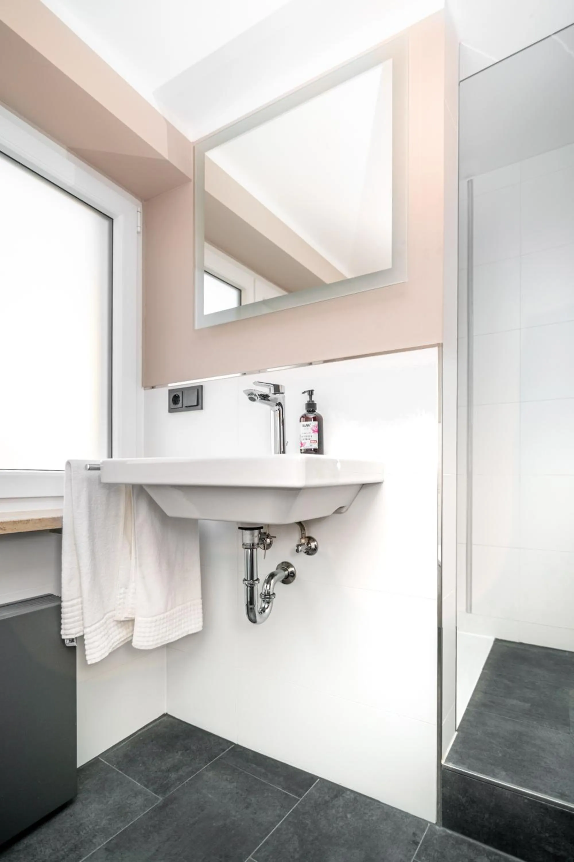 Bathroom in H+M Boarding Houses