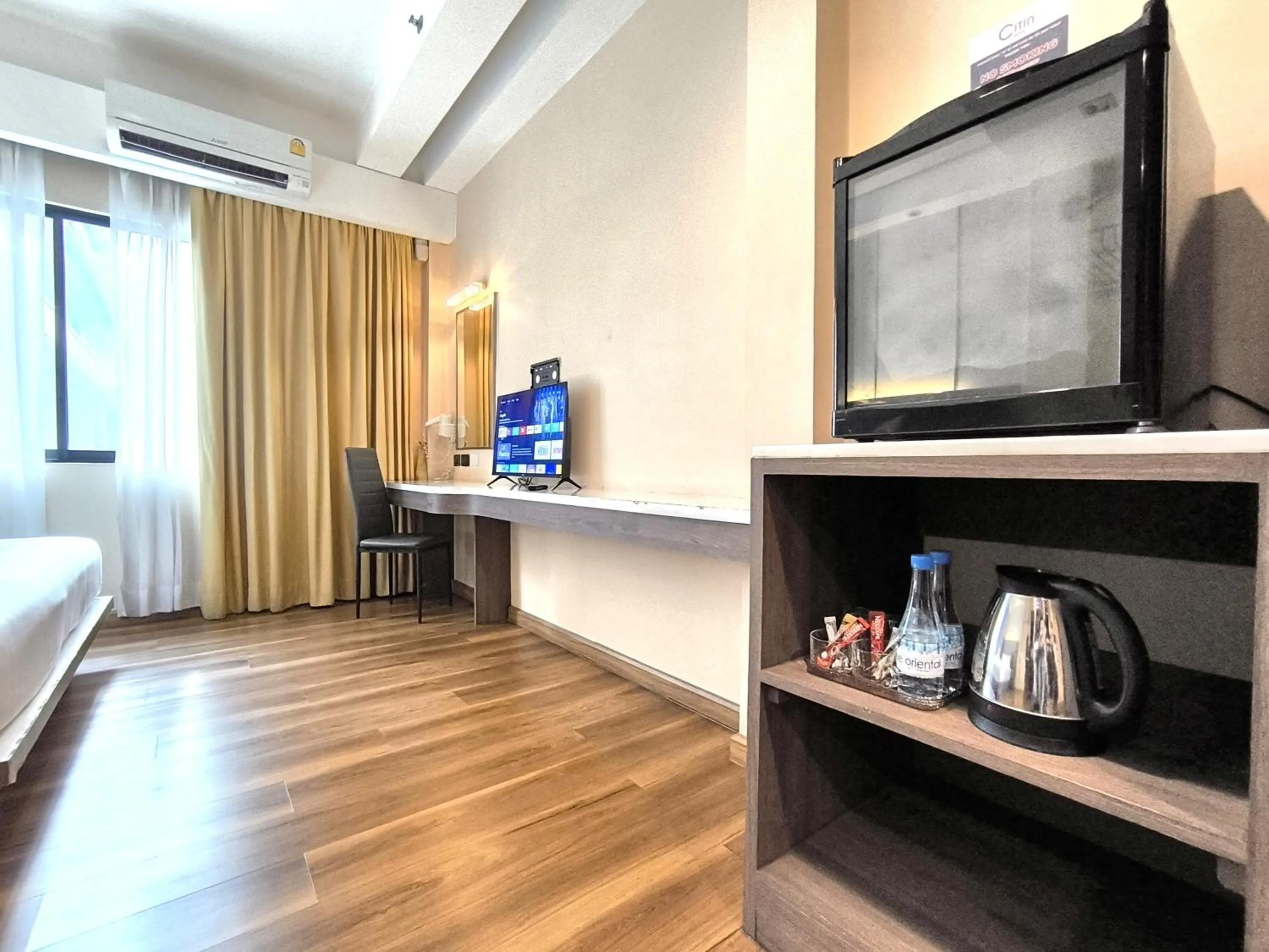 Coffee/tea facilities in Citin Sukhumvit 11 Nana Bangkok by Compass Hospitality