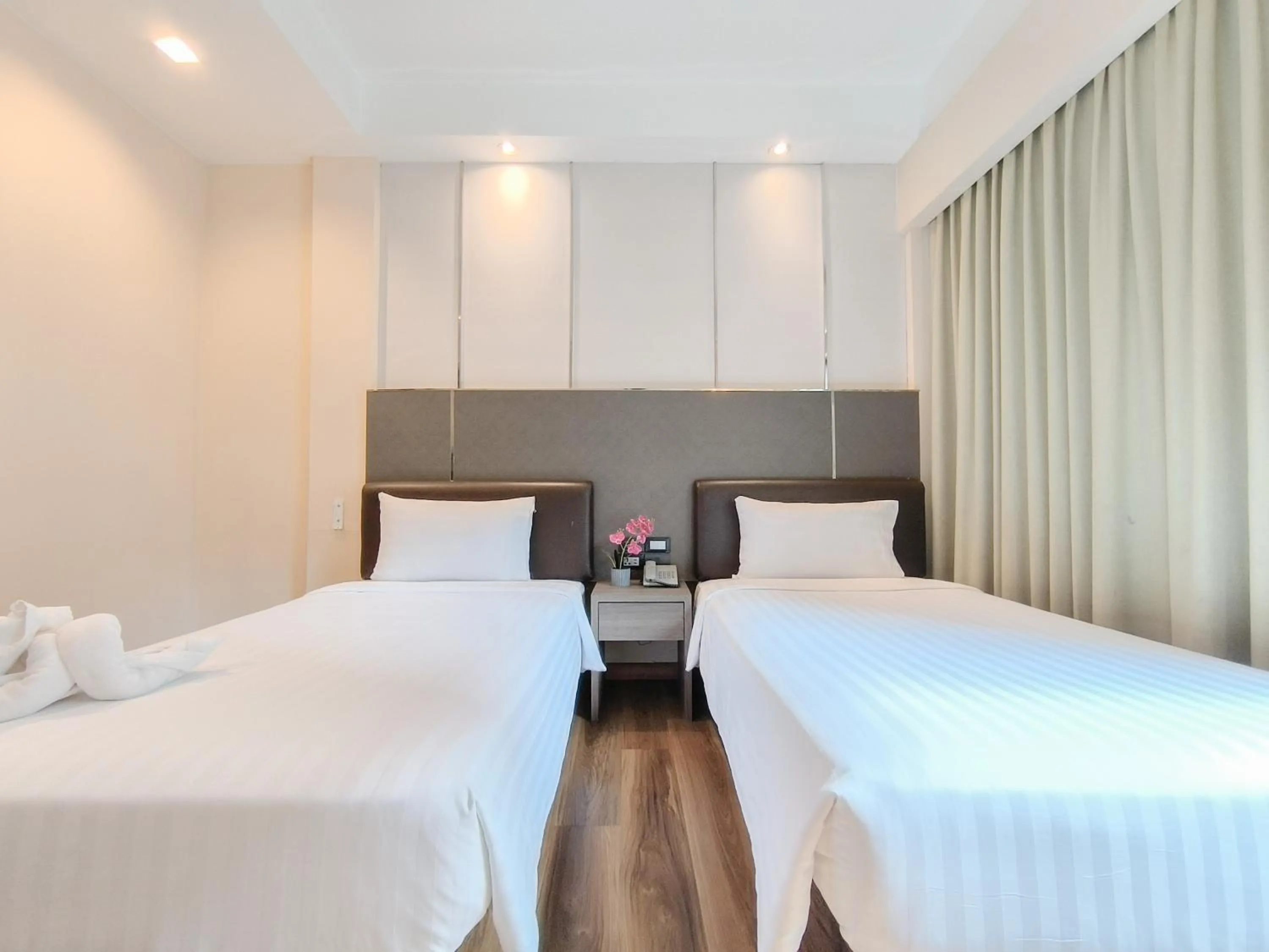 Bed in Citin Sukhumvit 11 Nana Bangkok by Compass Hospitality