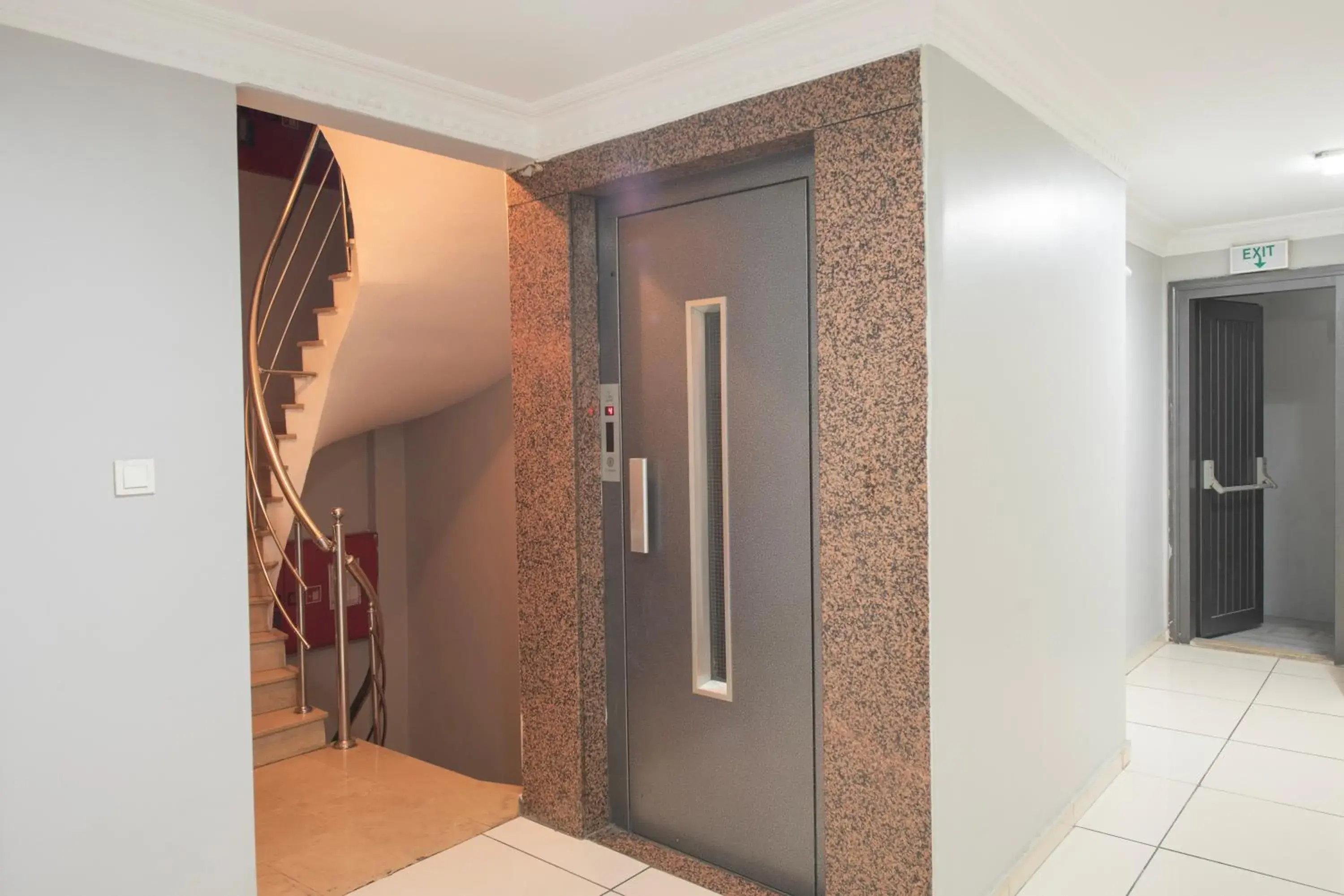 Property building in GRAND VATAN HOTEL Property building in GRAND VATAN HOTEL