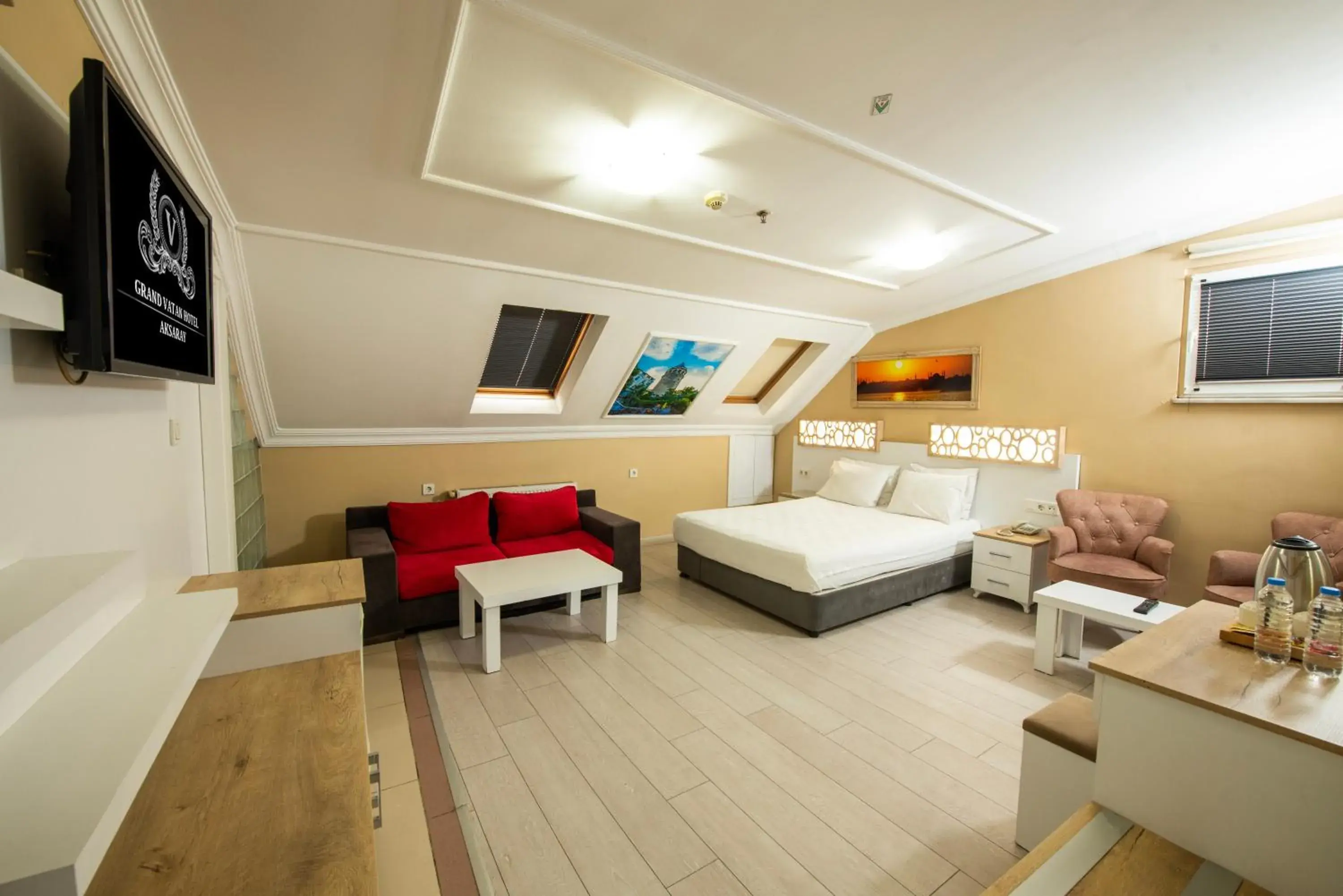 Photo of the whole room, Bed in GRAND VATAN HOTEL Photo of the whole room, Bed in GRAND VATAN HOTEL