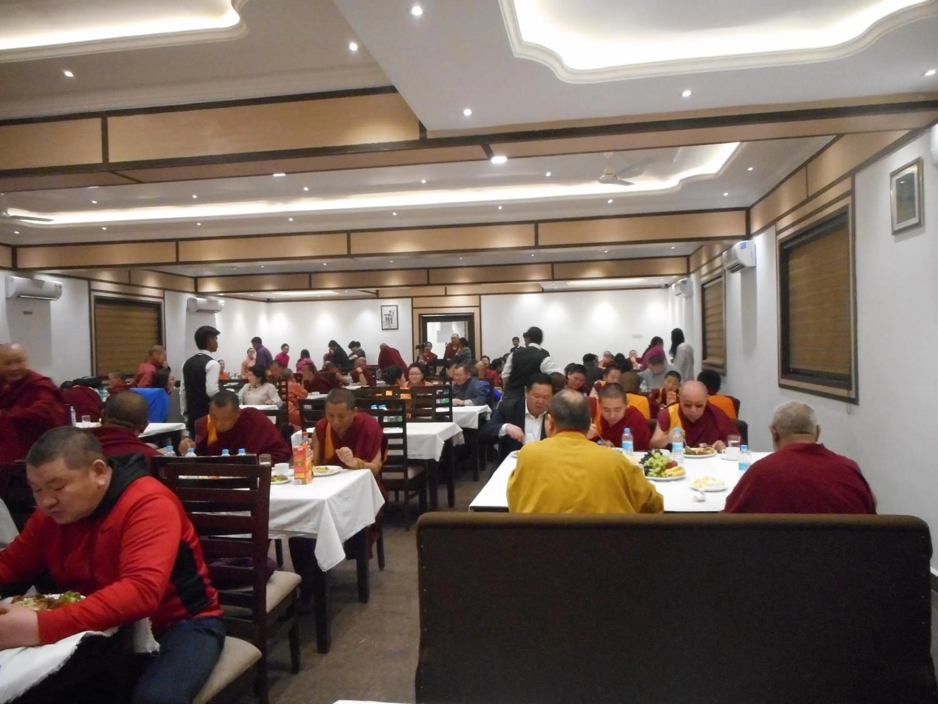 Restaurant/places to eat in Niranjana Hotel Bodhgaya