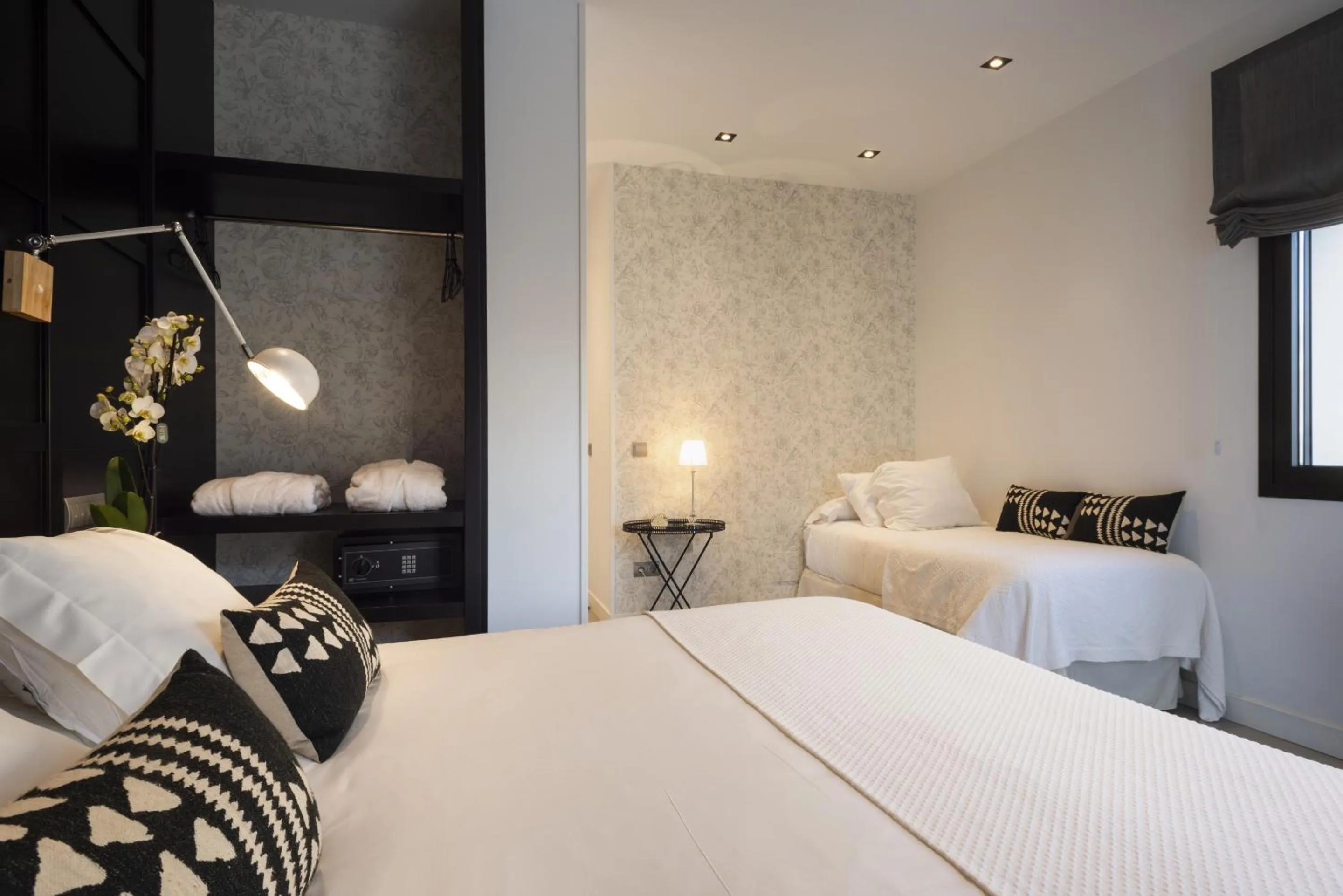 Bedroom, Bed in La Playa Suites Suances