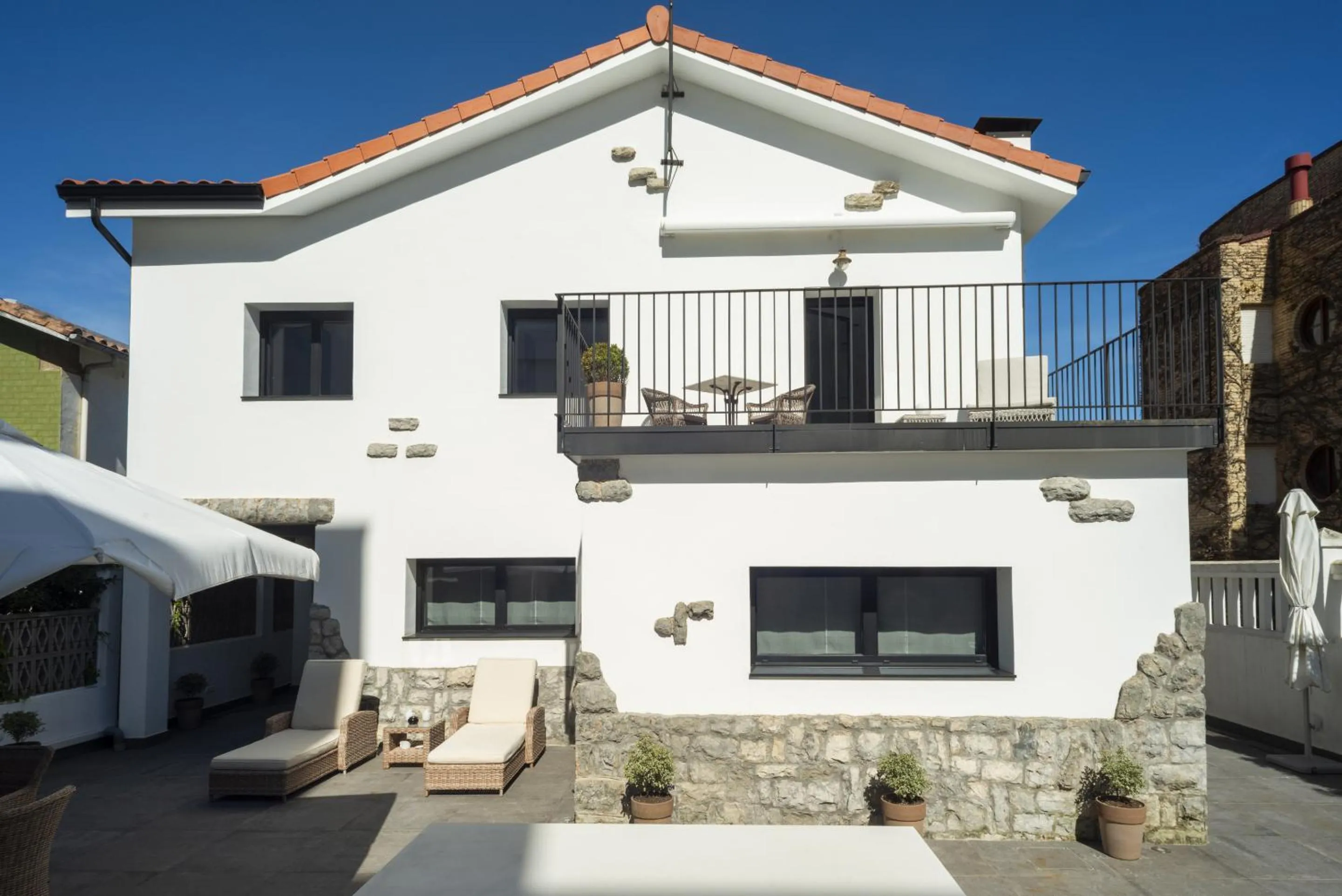 Patio in La Playa Suites Suances