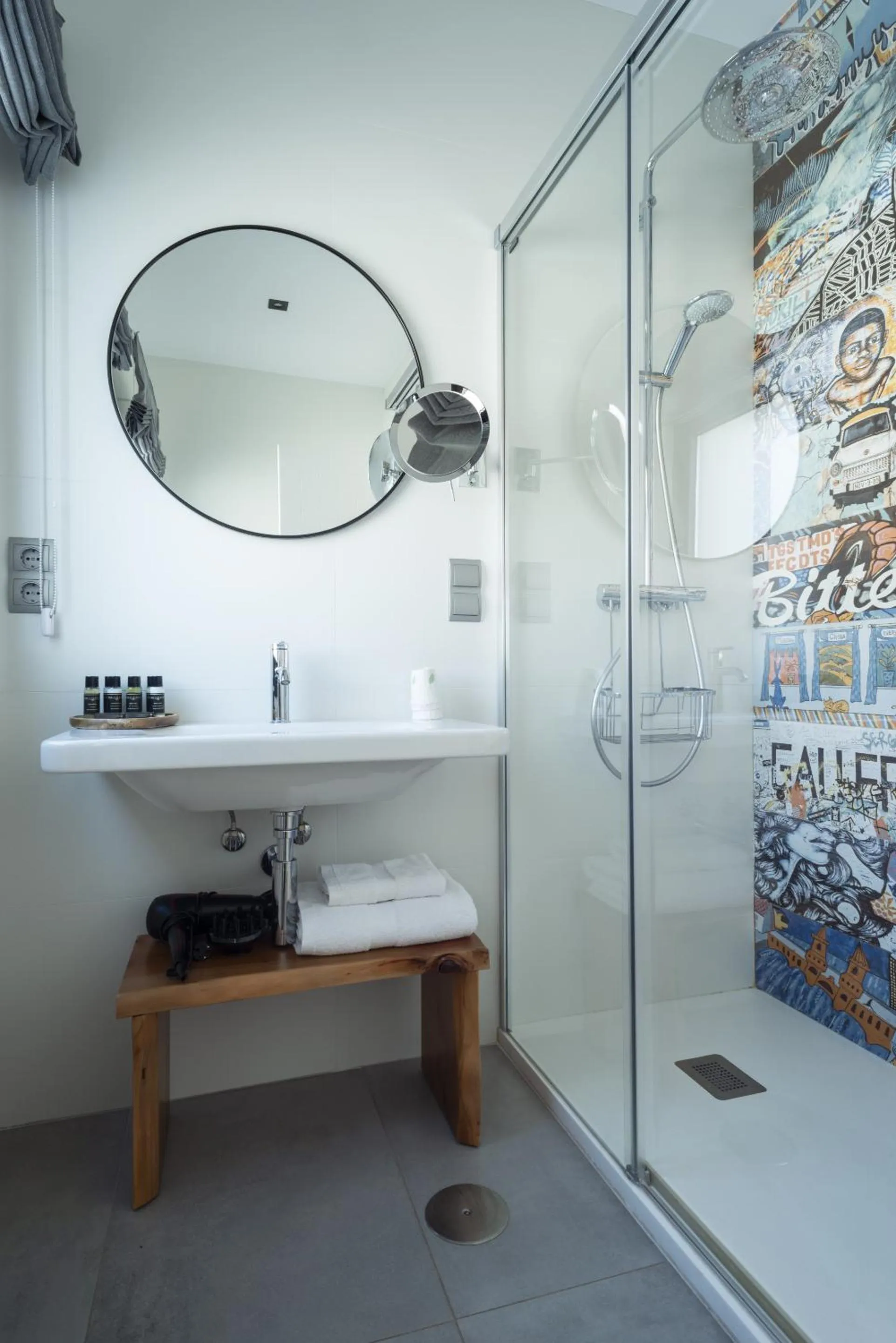 Bathroom in La Playa Suites Suances