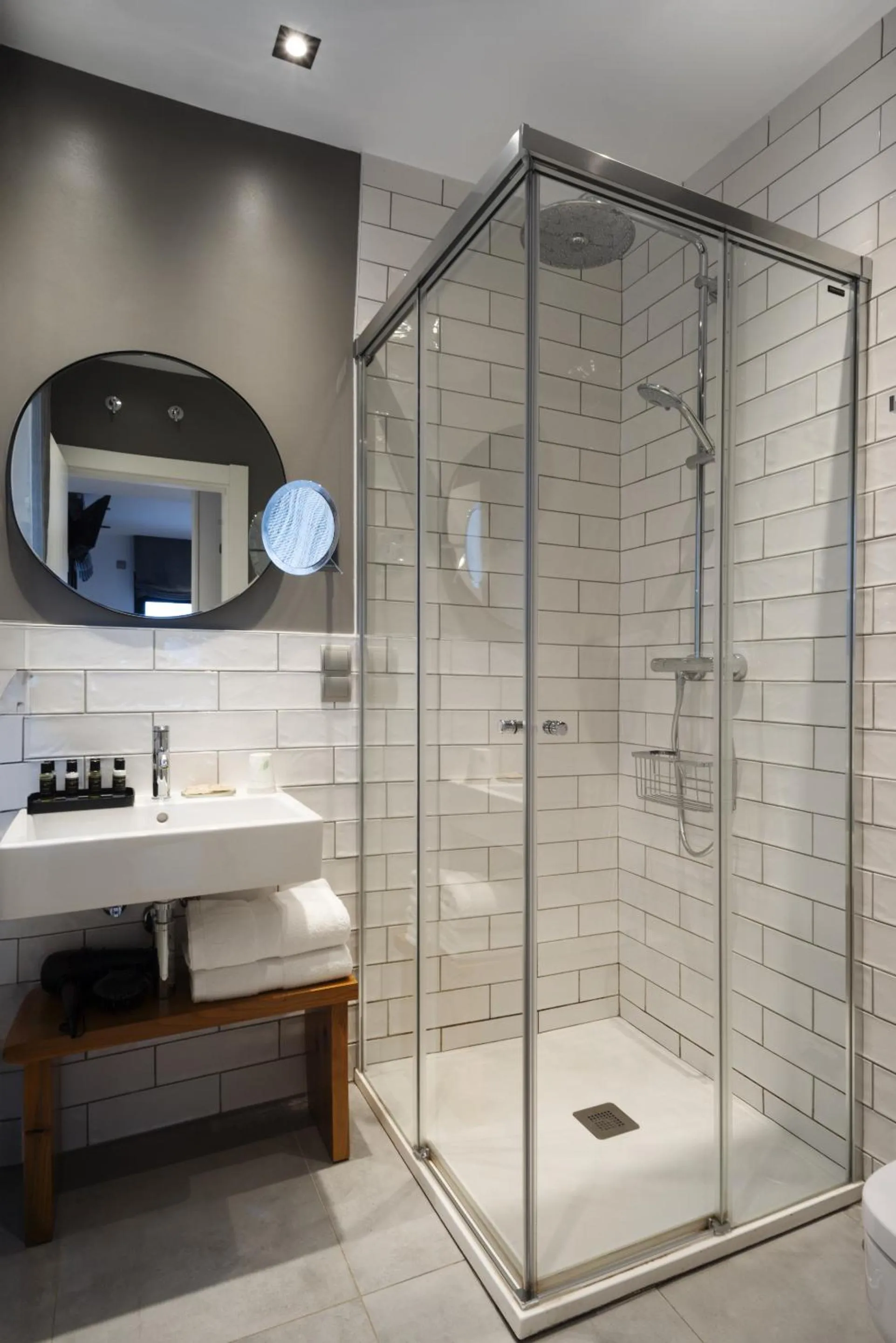 Bathroom in La Playa Suites Suances