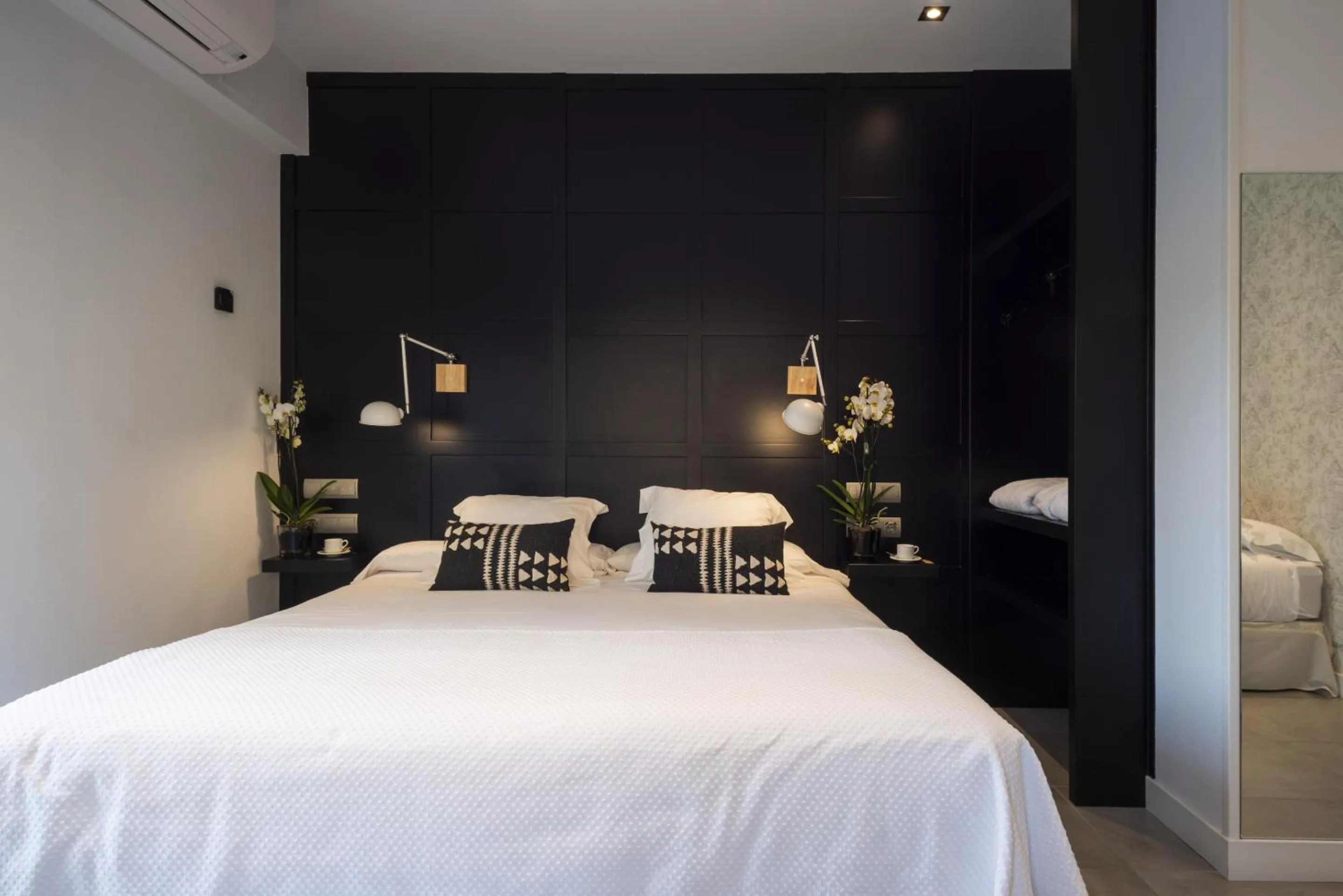 Bedroom, Bed in La Playa Suites Suances