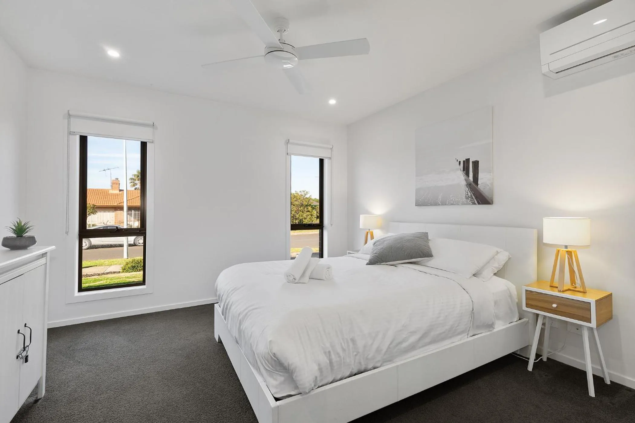 Bedroom, Bed in TORQUAY Relax and Unwind Beach 300m Table Tennis