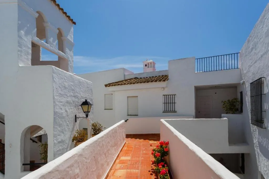 Three-Bedroom Apartment in Barrosa Frente al Mar
